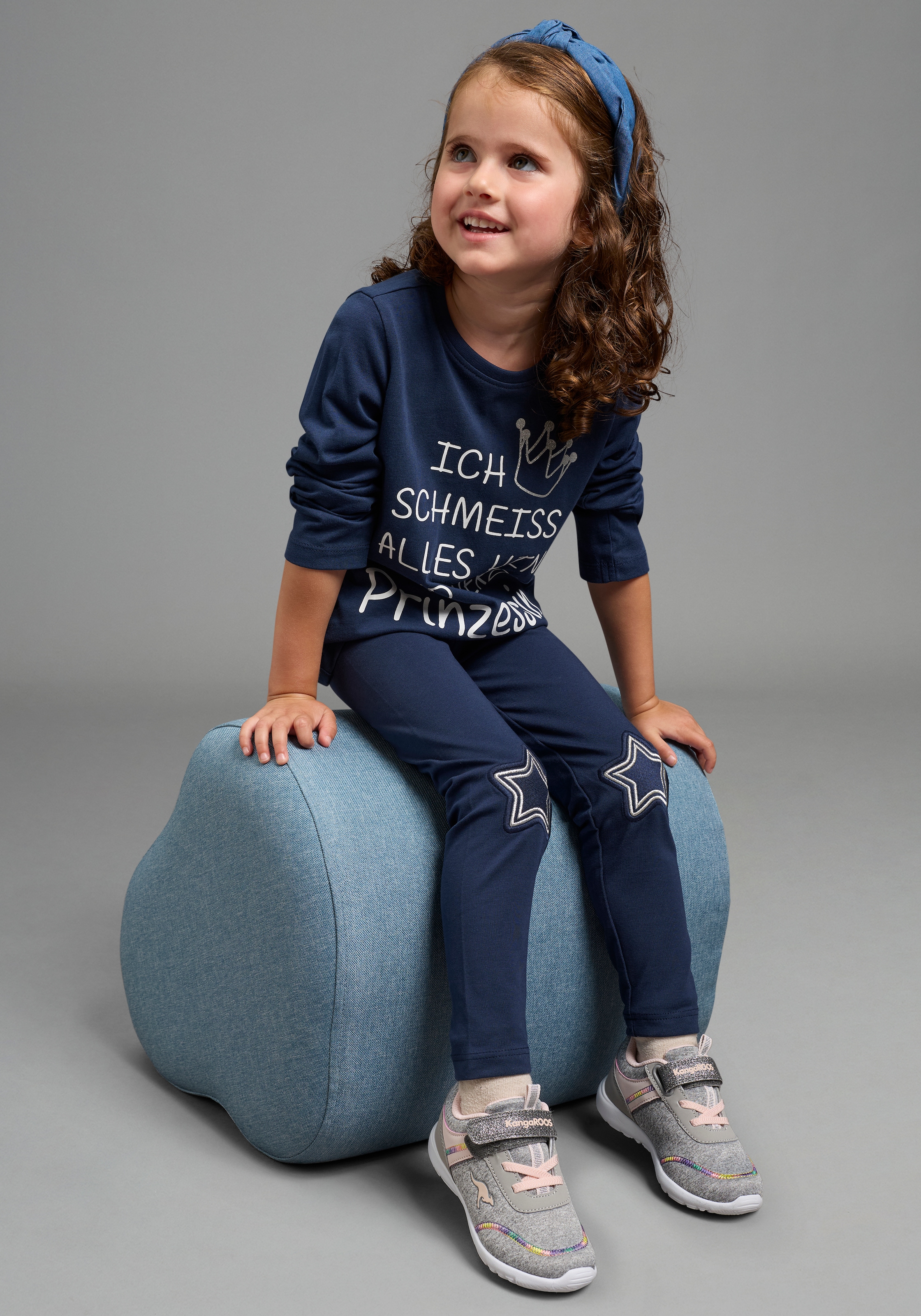 KIDSWORLD Leggings »Süsse Leggings mit Sternenapplikation«  coupe slim extra étroite, avec élastique intérieur