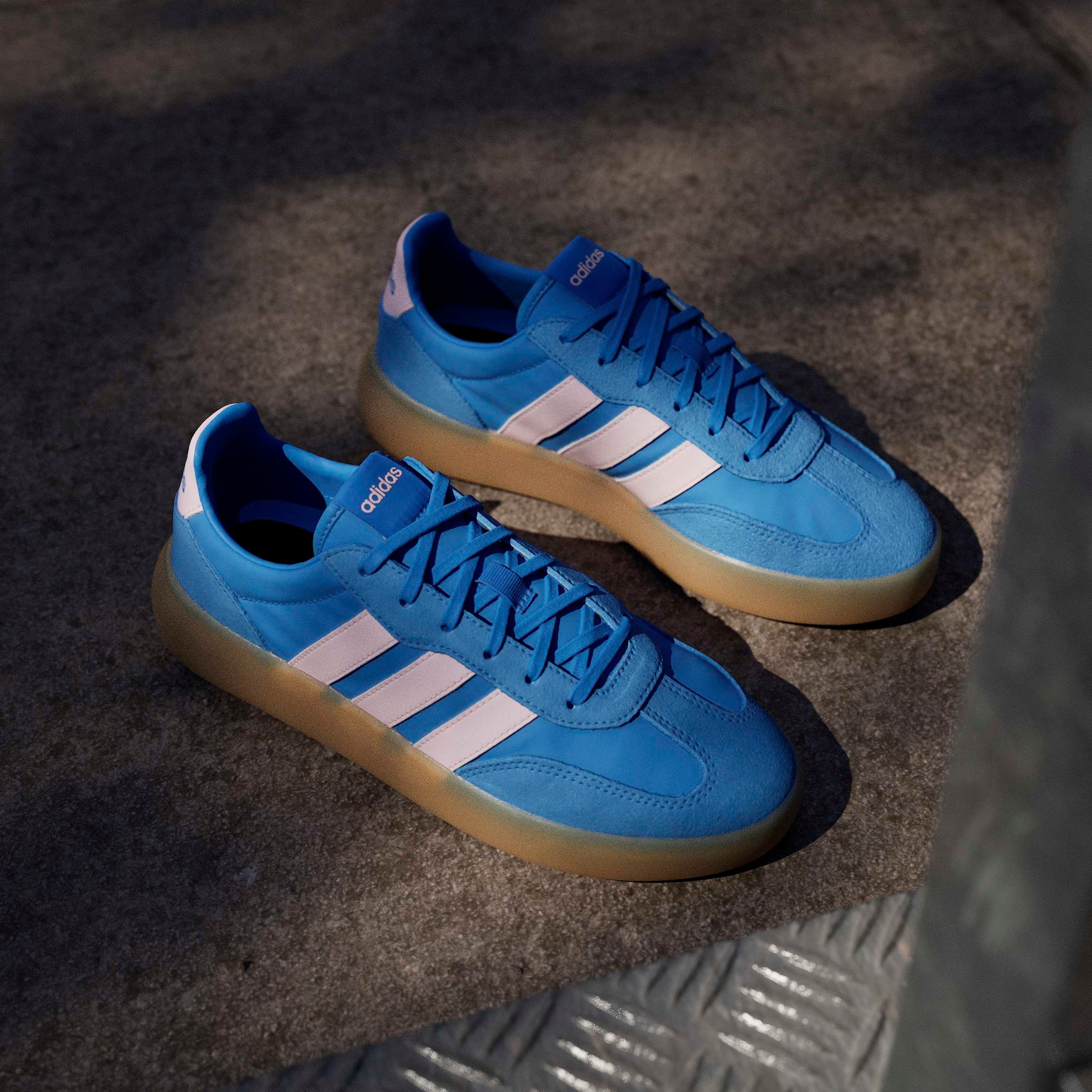 adidas Sportswear Sneaker »BARREDA DECODE«  inspiriert vom Design des adidas handball spezial