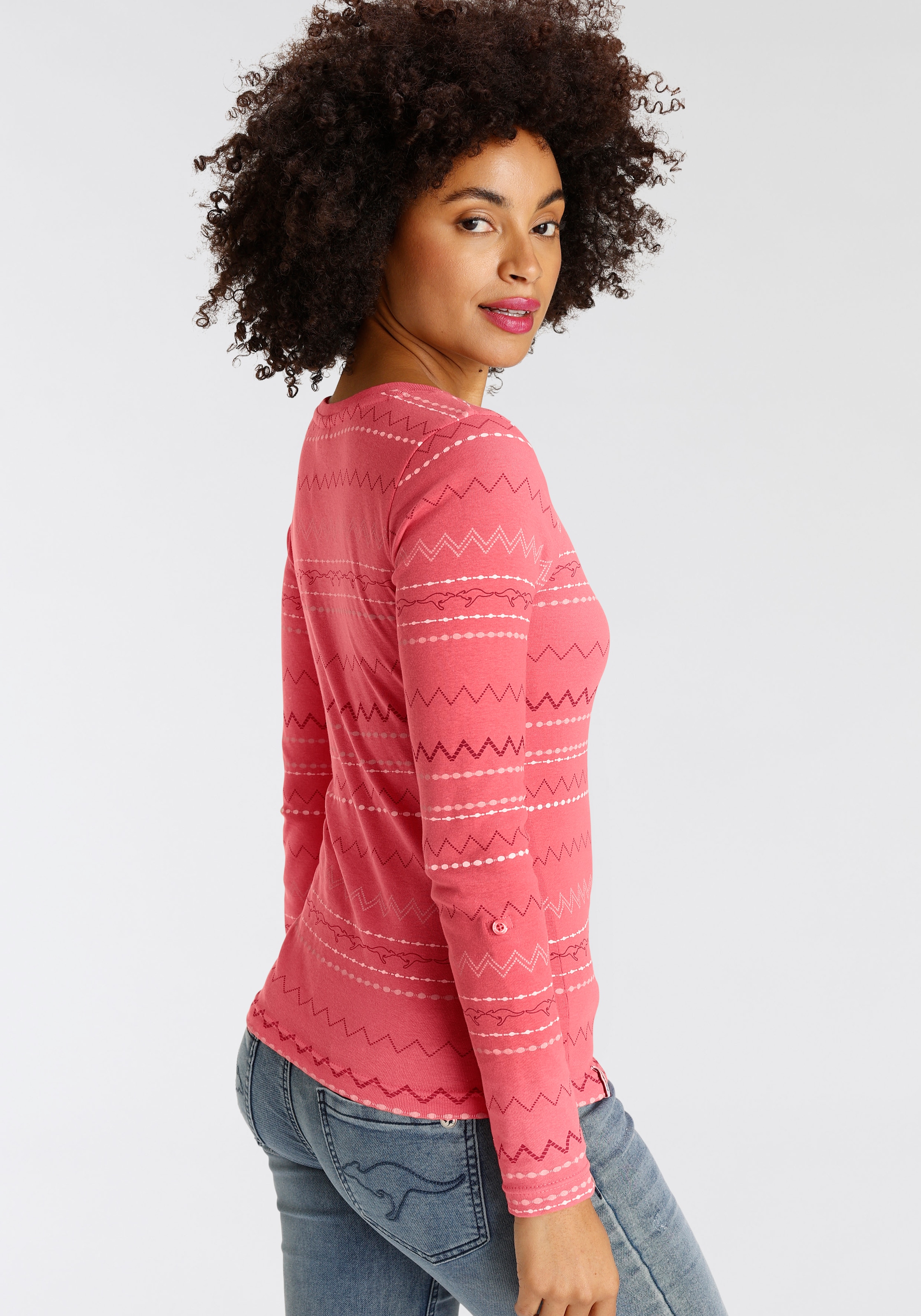 KangaROOS T-shirt à manches longues sehr figurbetonte Passform,  mit Zick-Zack-Muster,  aus 100% Baumwolle