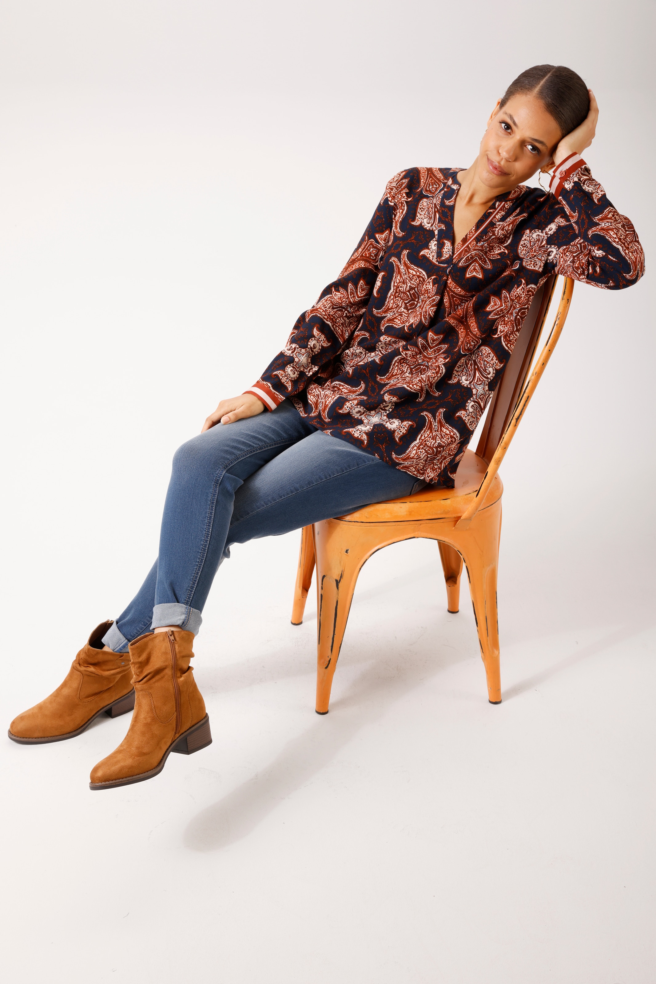 Aniston CASUAL Blouse à enfiler imprimé d'ornements fantaisistes - NOUVELLE COLLECTION