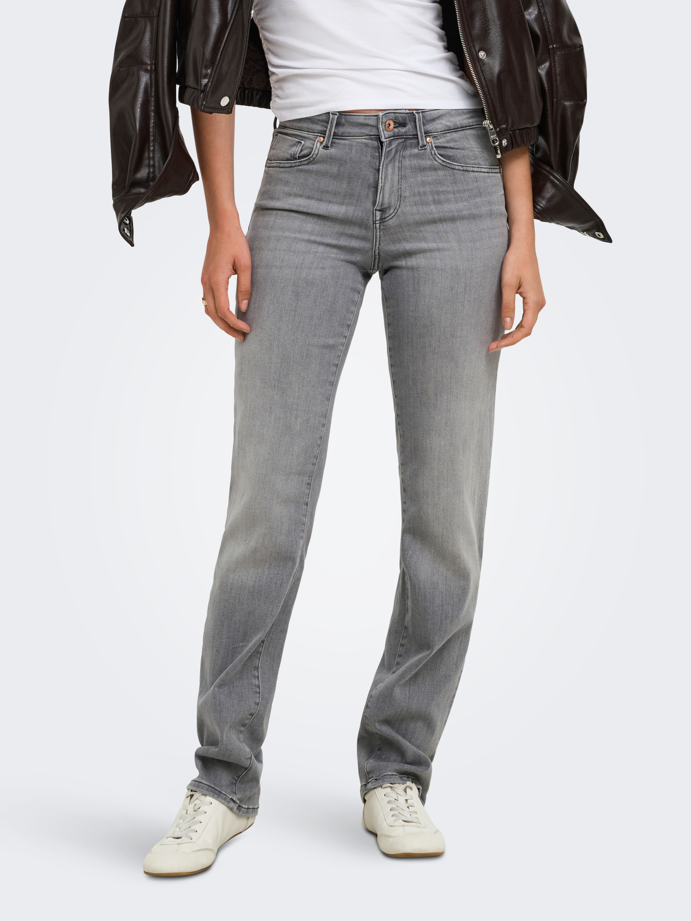 ONLY Jeans slim »ONLPOWER MW PUSH UP SLIM STRAIGHT DNM« mélange de coton, taille mi-haute, coupe slim