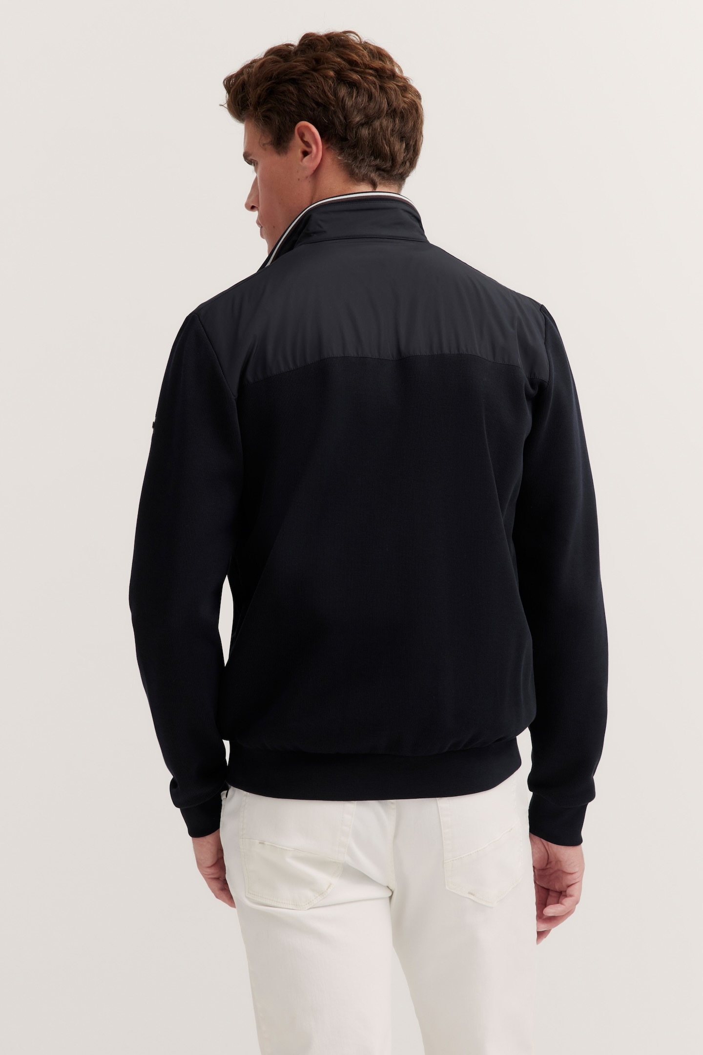 bugatti Sweatjacke mit Reissverschluss und Stehkragen