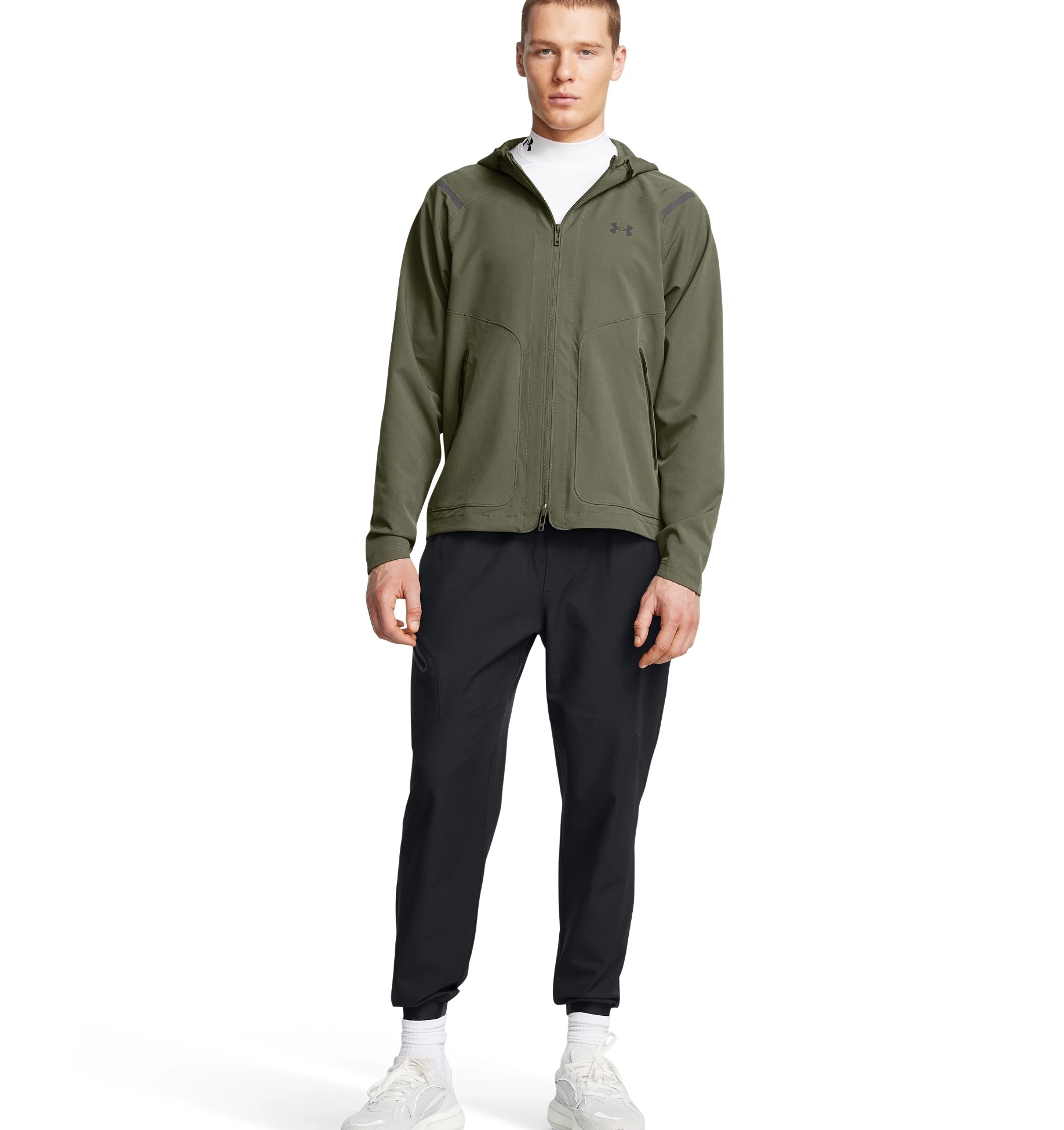 Under Armour® Pantalon de survêtement »UA UNSTOPPABLE WOVEN JOGGER«  style sportif, matériau léger, tissu déperlant