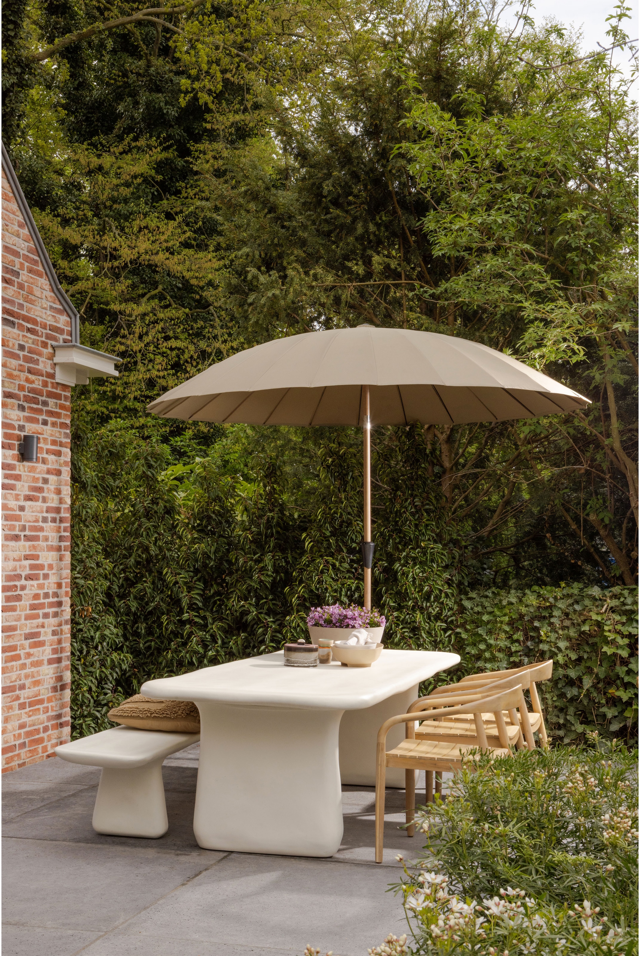 WOOOD Sitzbank »Loggia Fiber Reinforced Polymer organische Form H 45 x B 227 x T 40 cm« Tragkraft 350 kg, extrembelastbares material, für innen und aussen