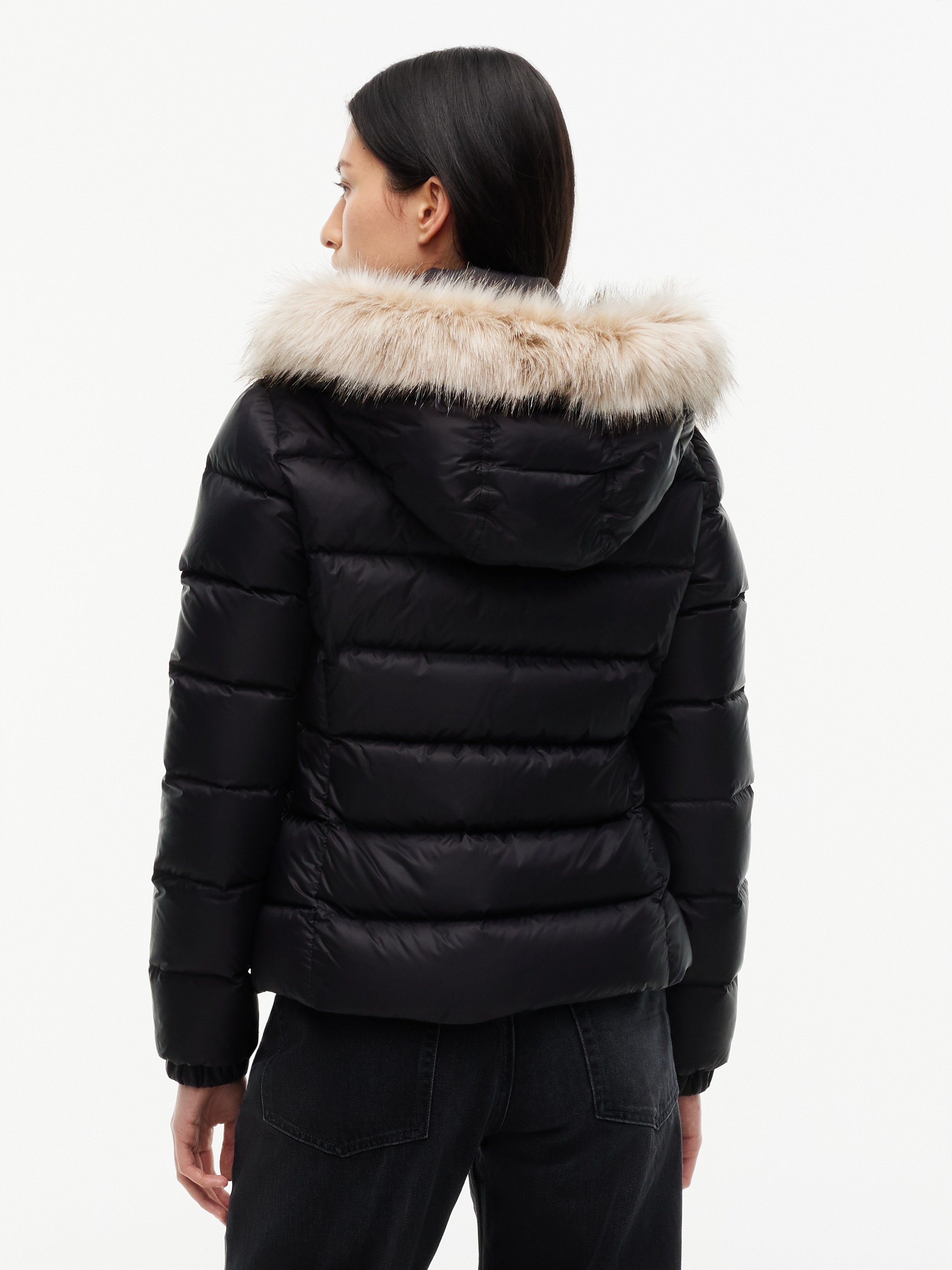 Tommy Jeans Steppjacke »TJW BASIC HOODED DOWN JACKET EXT« mit Kapuze mit Logostickerei