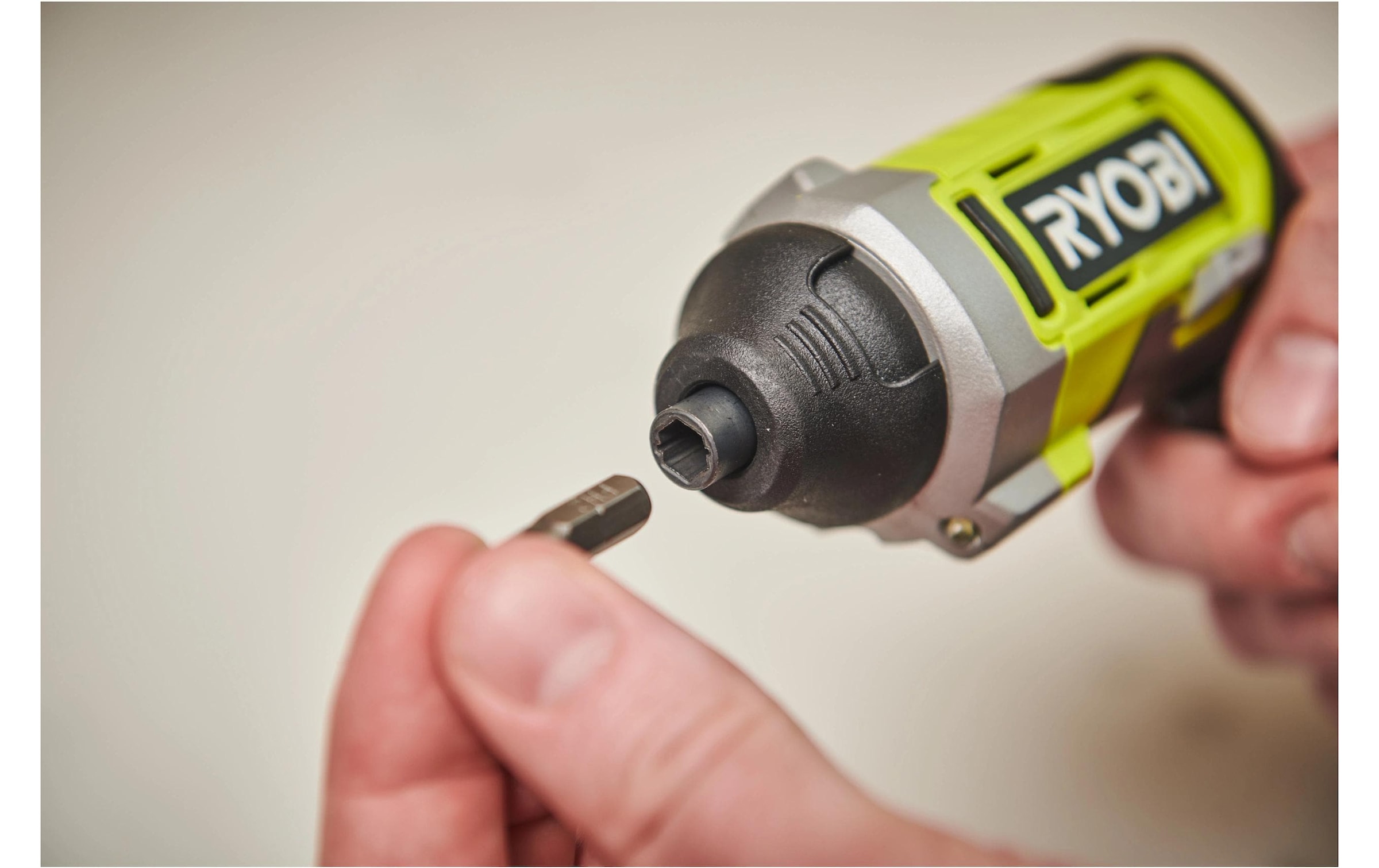 RYOBI 1100000002199 »Ergo 4 V«