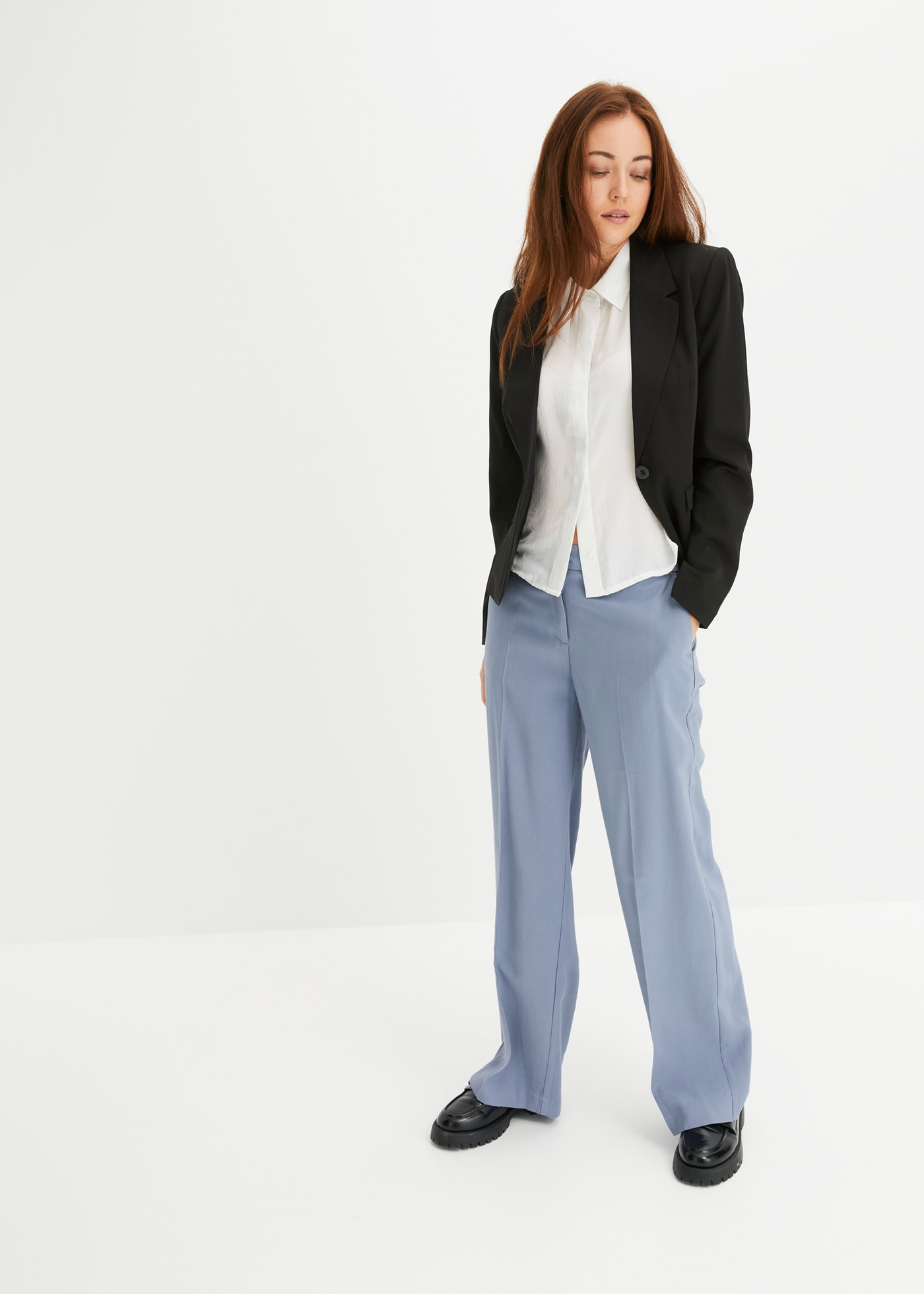 bonprix Kurzblazer »Kurzblazer« eleganter Stil, Slim Fit, aus Polyester und Elasthan