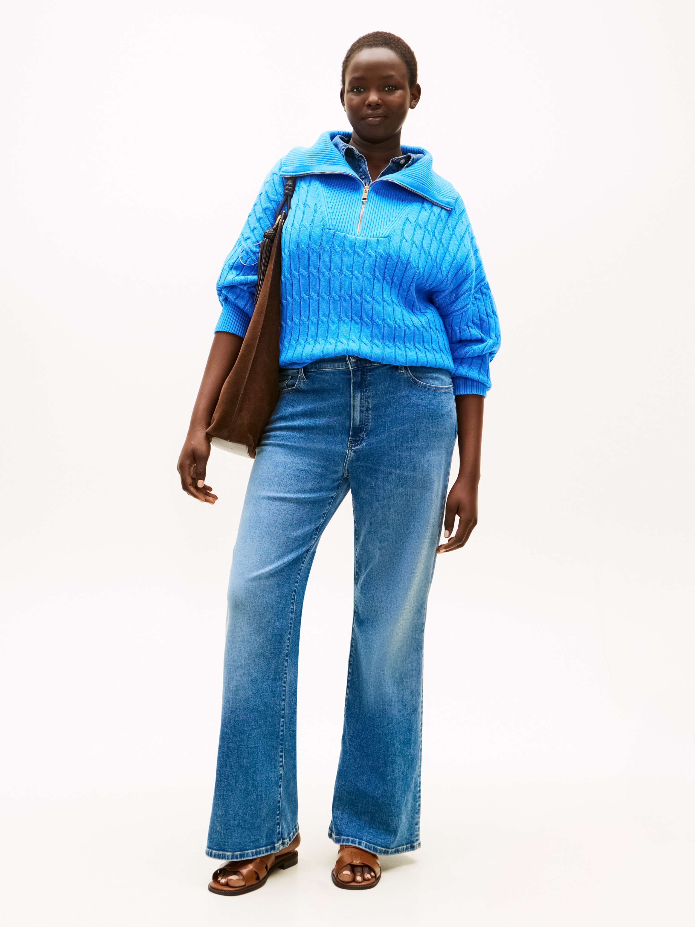 Tommy Hilfiger Curve Bootcut-Jeans »CRV DNM FINN FLARE RW« in grossen Grössen, in ausgestellter Form