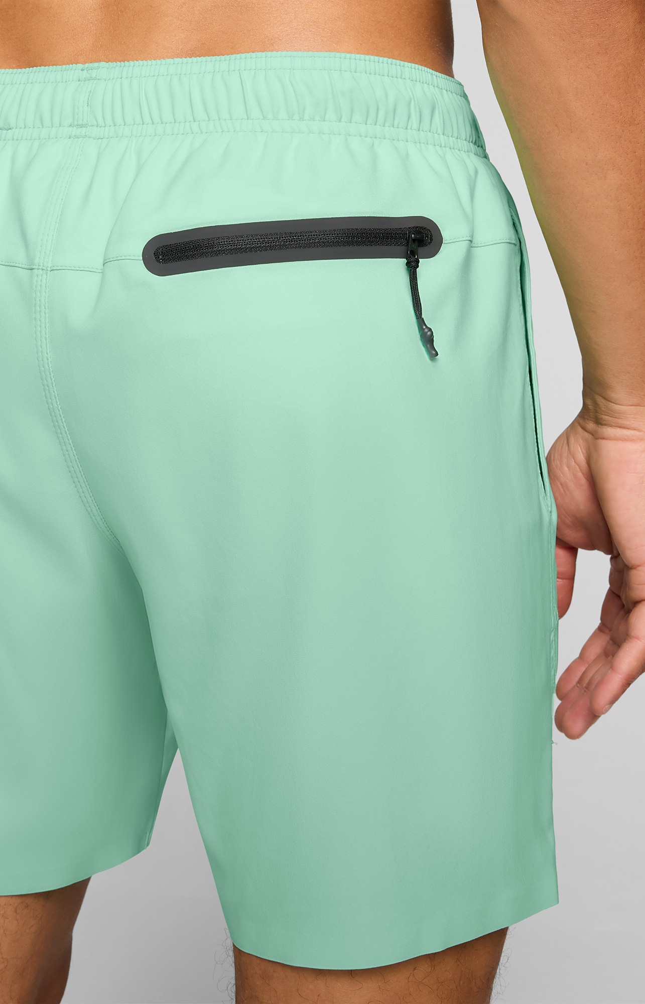 PUMA Badeshorts »PUMA SWIM MEN MID SHORTS 1P« High-Tech Reissverschluss an der Gesässtasche, Seitentaschen