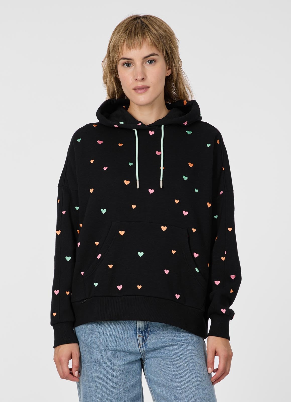 Ragwear Sweat à capuche »PIRITA HEARTS«, mit seitlichen Eingrifftaschen und bunter allover Herzchenstickerei
