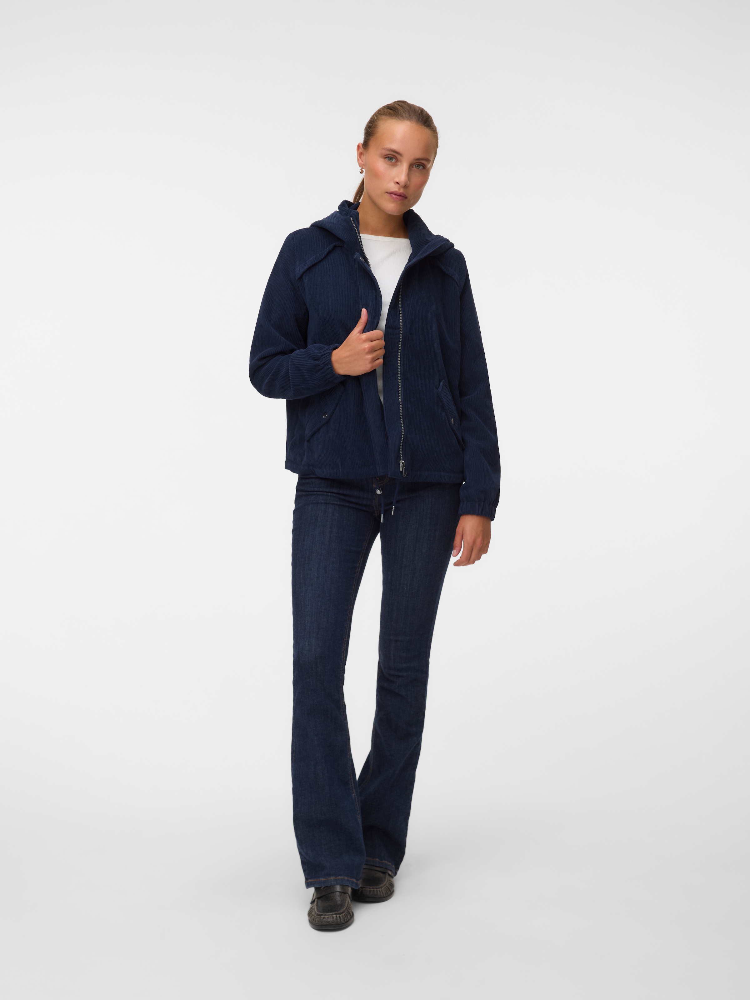 Vero Moda Parka »VMDEBRAZOA SHORT PARKA NOOS« avec capuche Fibre synthétique, avec capuche