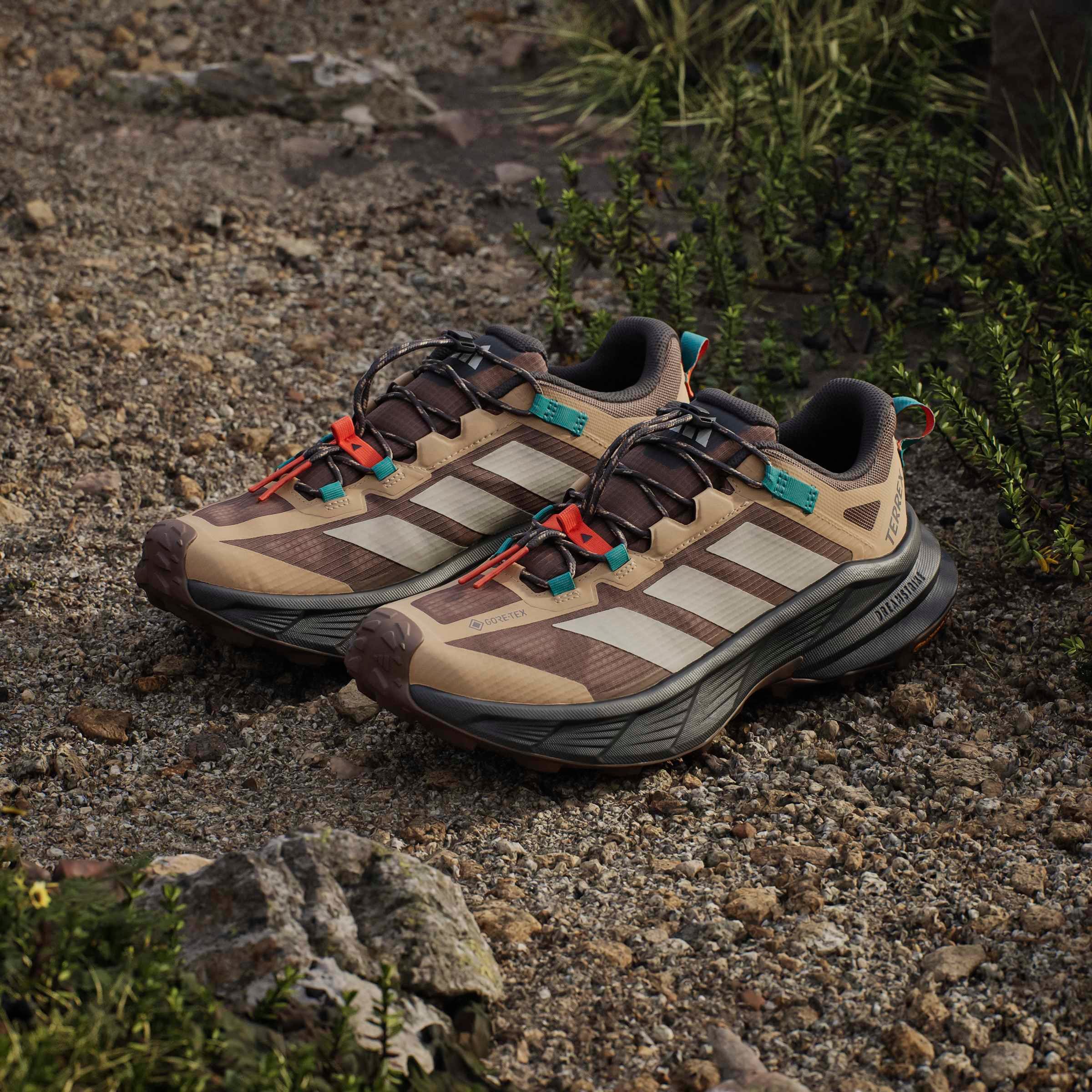 adidas TERREX Chaussure de randonnée »FREEHIKER SL GORE-TEX«  imperméable grâce à la membrane Gore-Tex