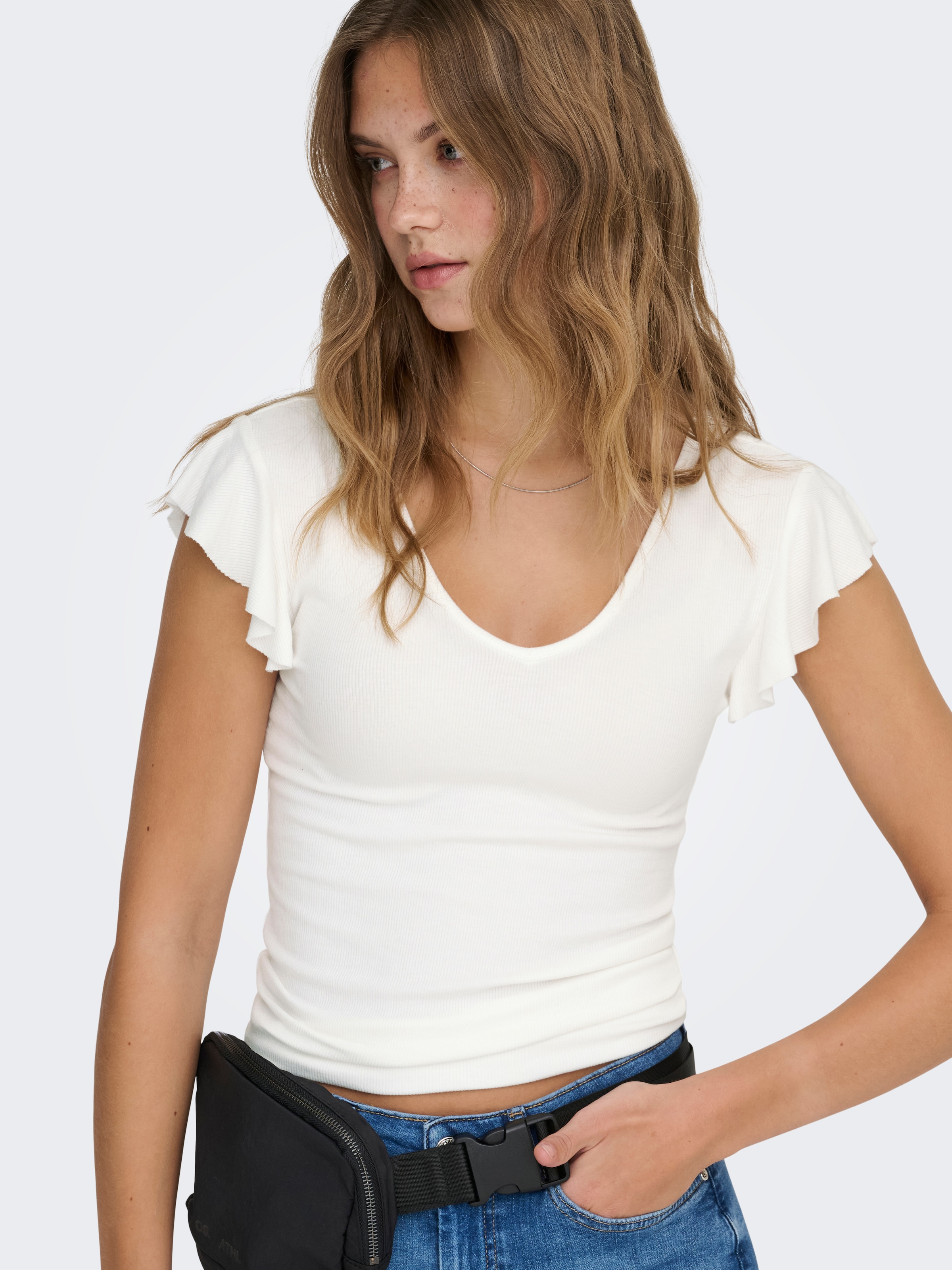 ONLY V-Shirt »ONLBELIA – V-Ausschnitt für femininen Sommerkomfort« Viskosemischung, regular fit, Rundhals