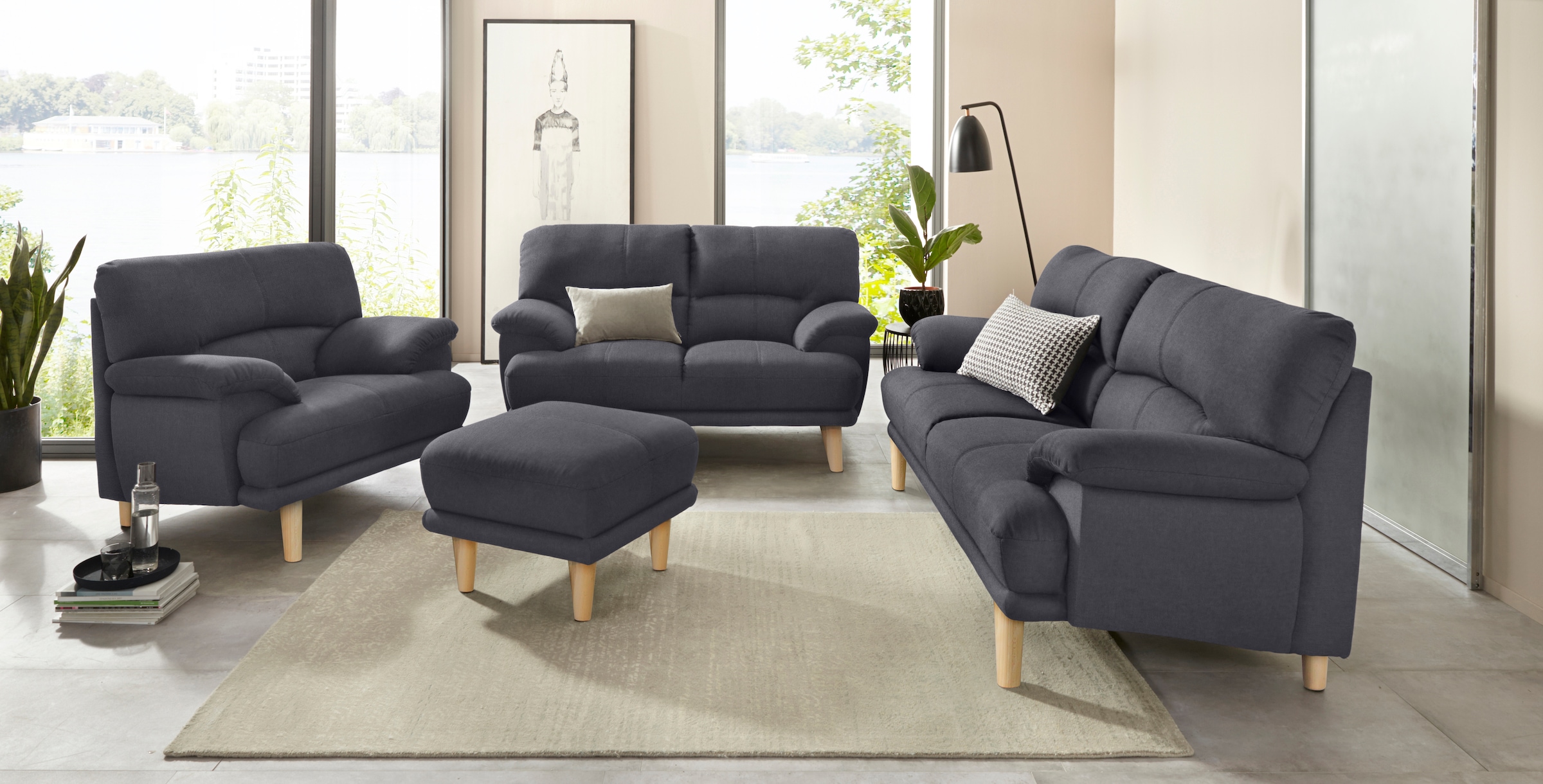 TRENDMANUFAKTUR Fauteuil »Cecilia, Loungesessel, italienisches Design, bequeme Armlehnen« dos travaillé pour un grand confort d’assise, pieds en bois