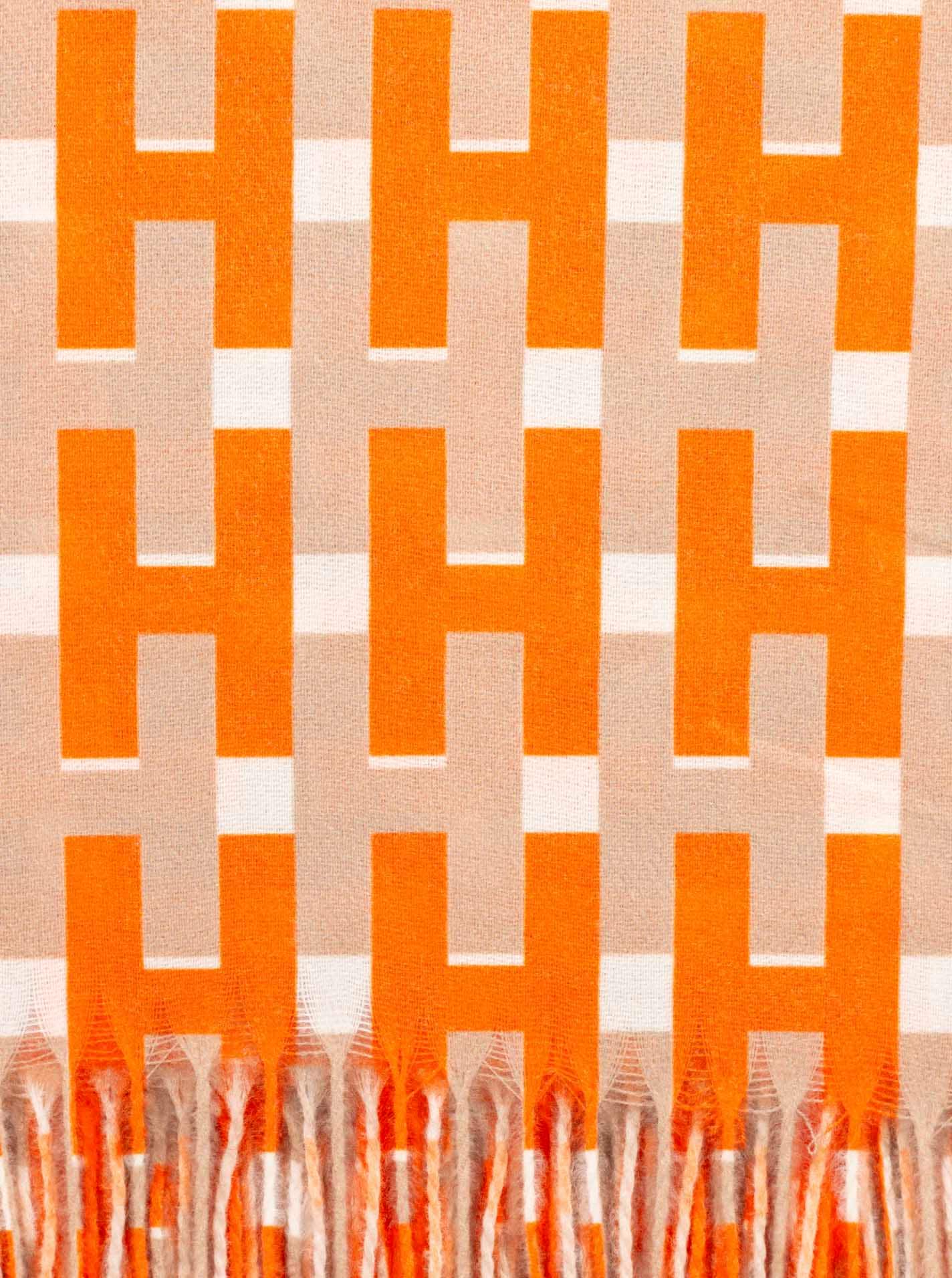 Zwillingsherz Schal »"H-Grafisch"« mit Fransen und grafischem Muster