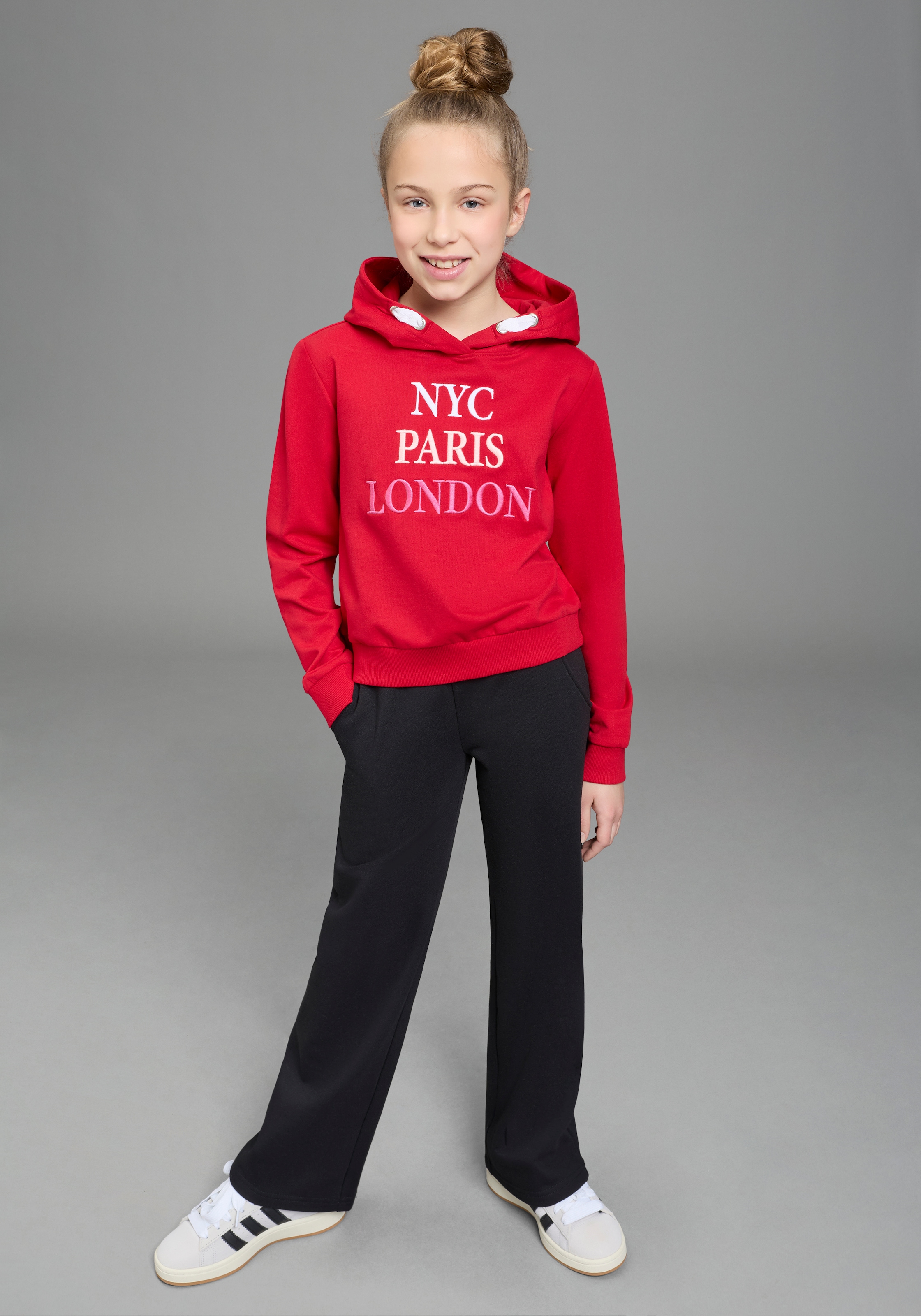 KIDSWORLD Kapuzensweatshirt »NYC Paris London - Stickerei«, Langarm,  gerade Passform,  bedruckt,  Kapuze,  aus Baumwolle
