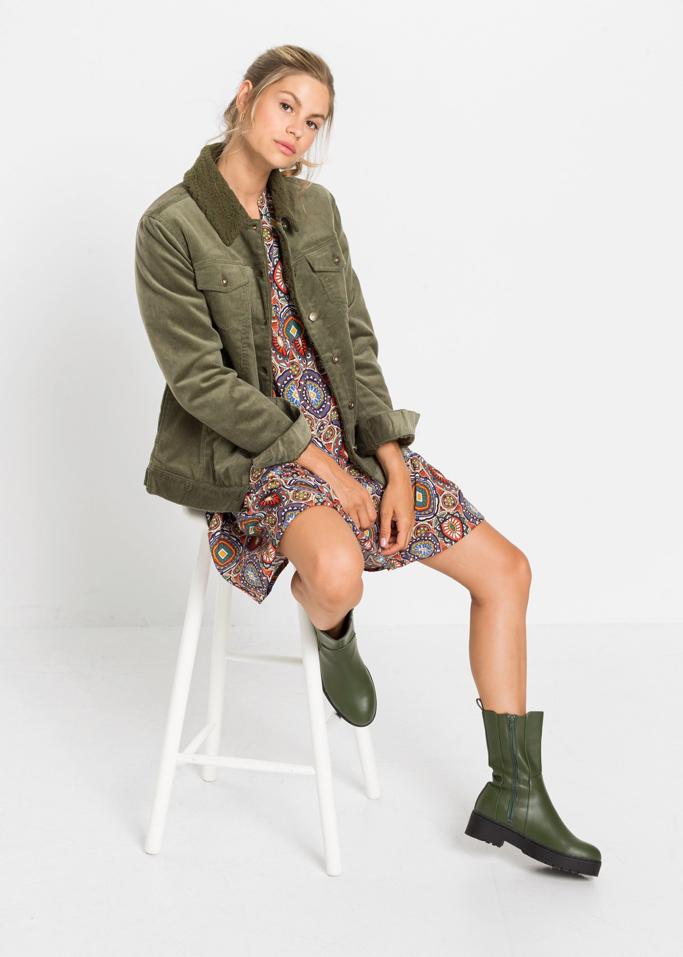 bonprix Minikleid »Minikleid aus fliessender Viskose« für eleganten Auftritt, aus Viskose, in A-Linie, mit 3/4-Ärmeln