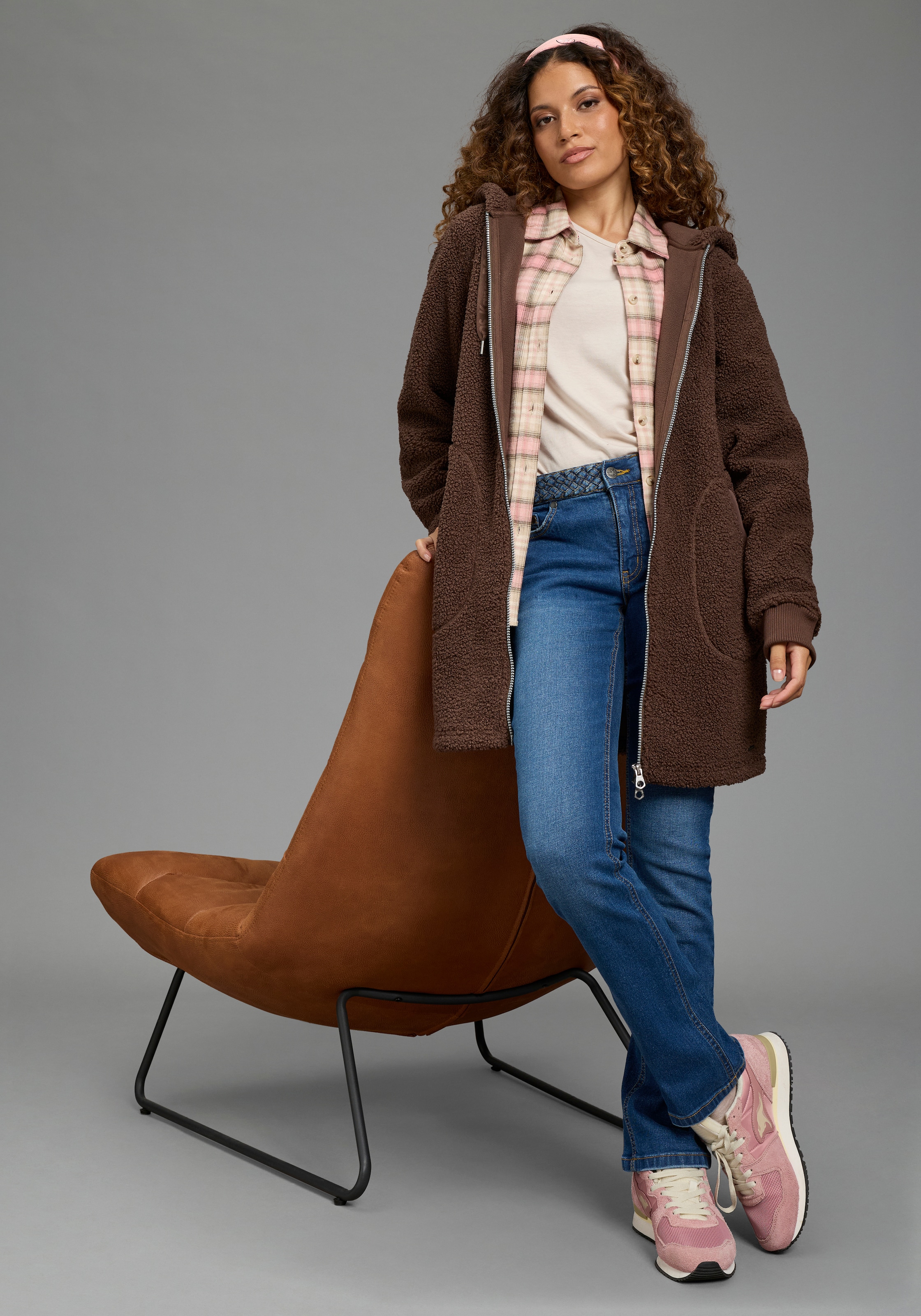 KangaROOS Fleecejacke mit Kapuze Teddy Fleece lang mit Kapuze für den Übergang