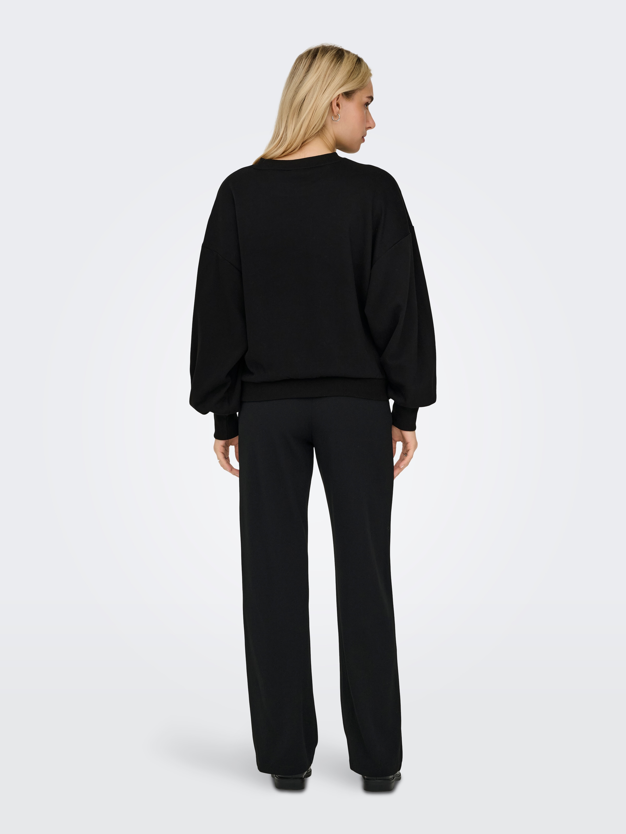 ONLY Sweatshirt »ONLBROOK L/S CHEST EMB CS SWT«
