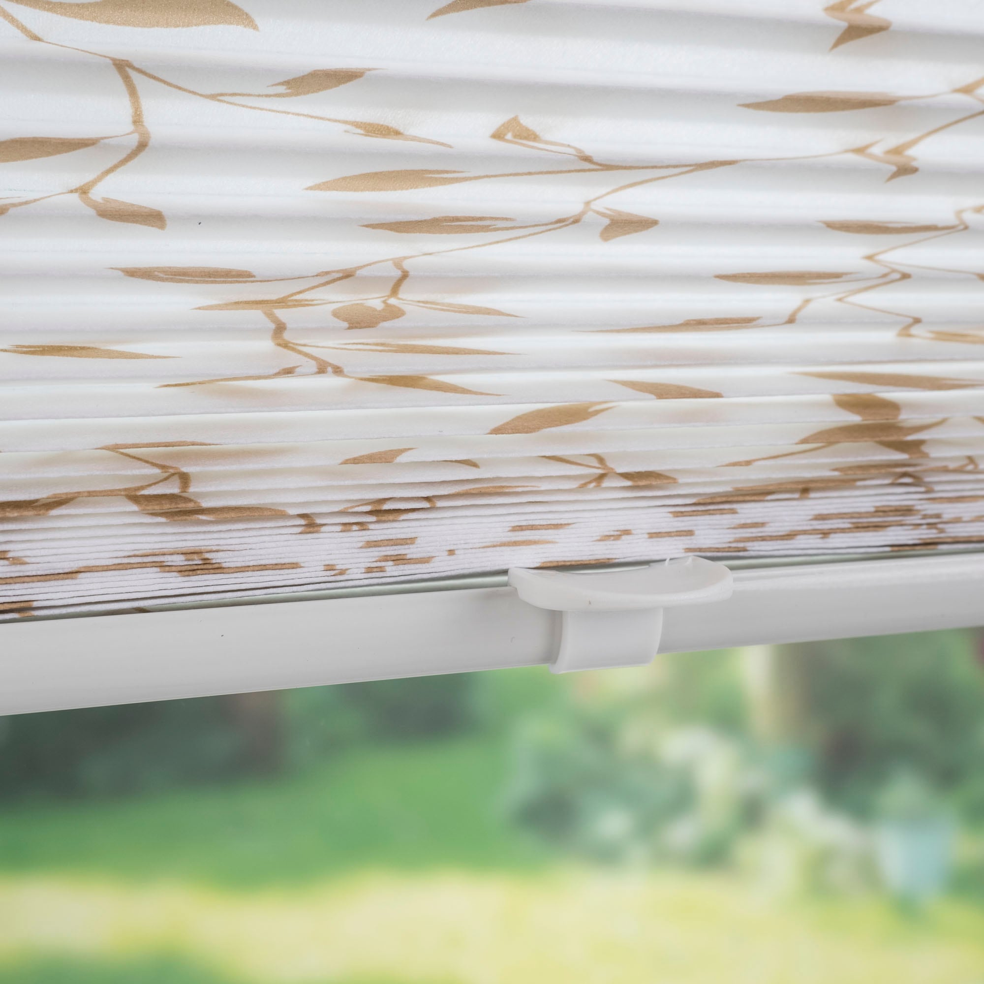 Liedeco Plissee »Klemmfix-Plissee verspannt, Druck Blätter« blickdicht ohne Bohren verspannt Bedrucktes Plissee mit Blattmotiv