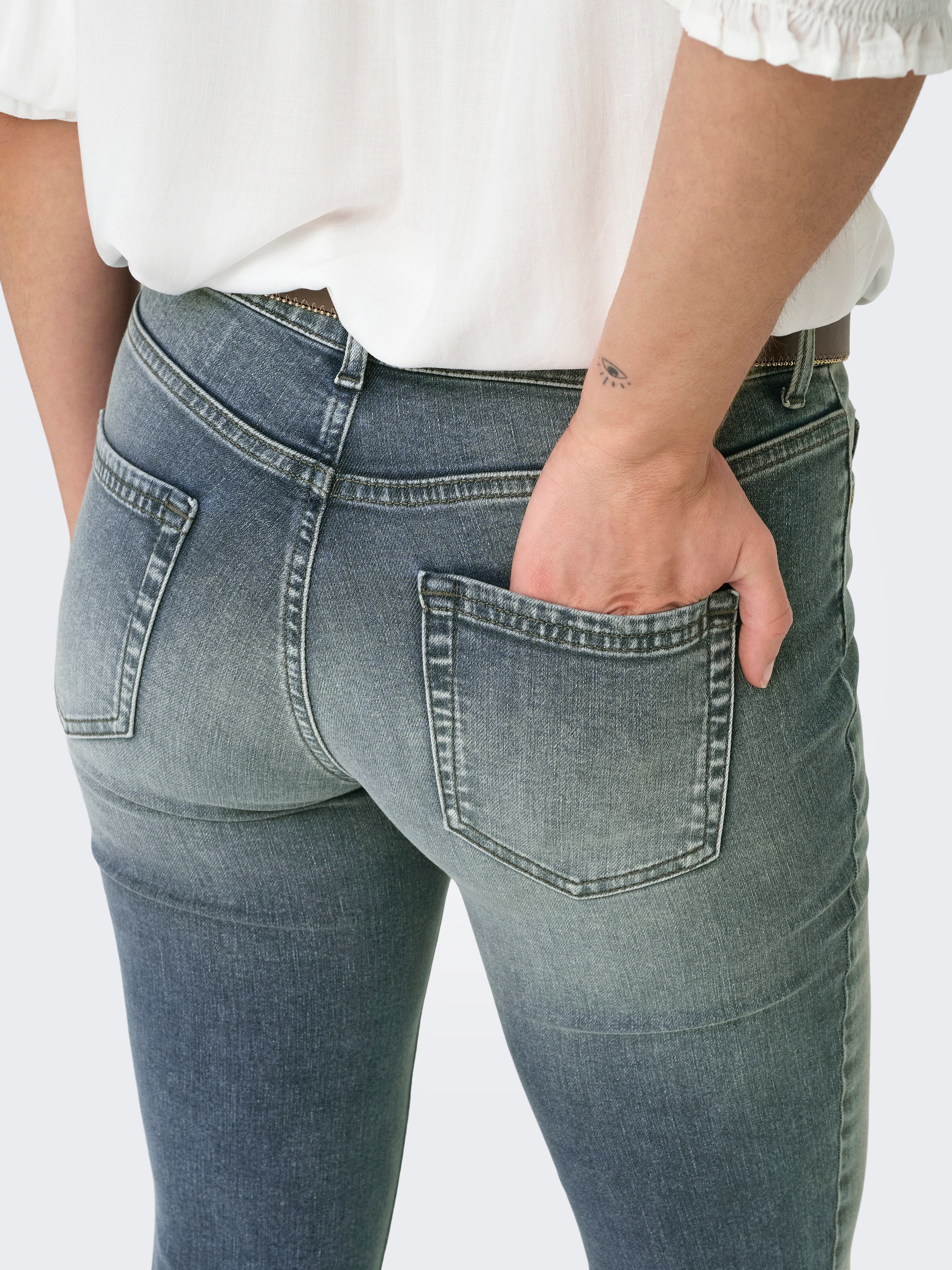 ONLY Bootcut-Jeans »ONLBLUSH MID FLARED DNM REA570«