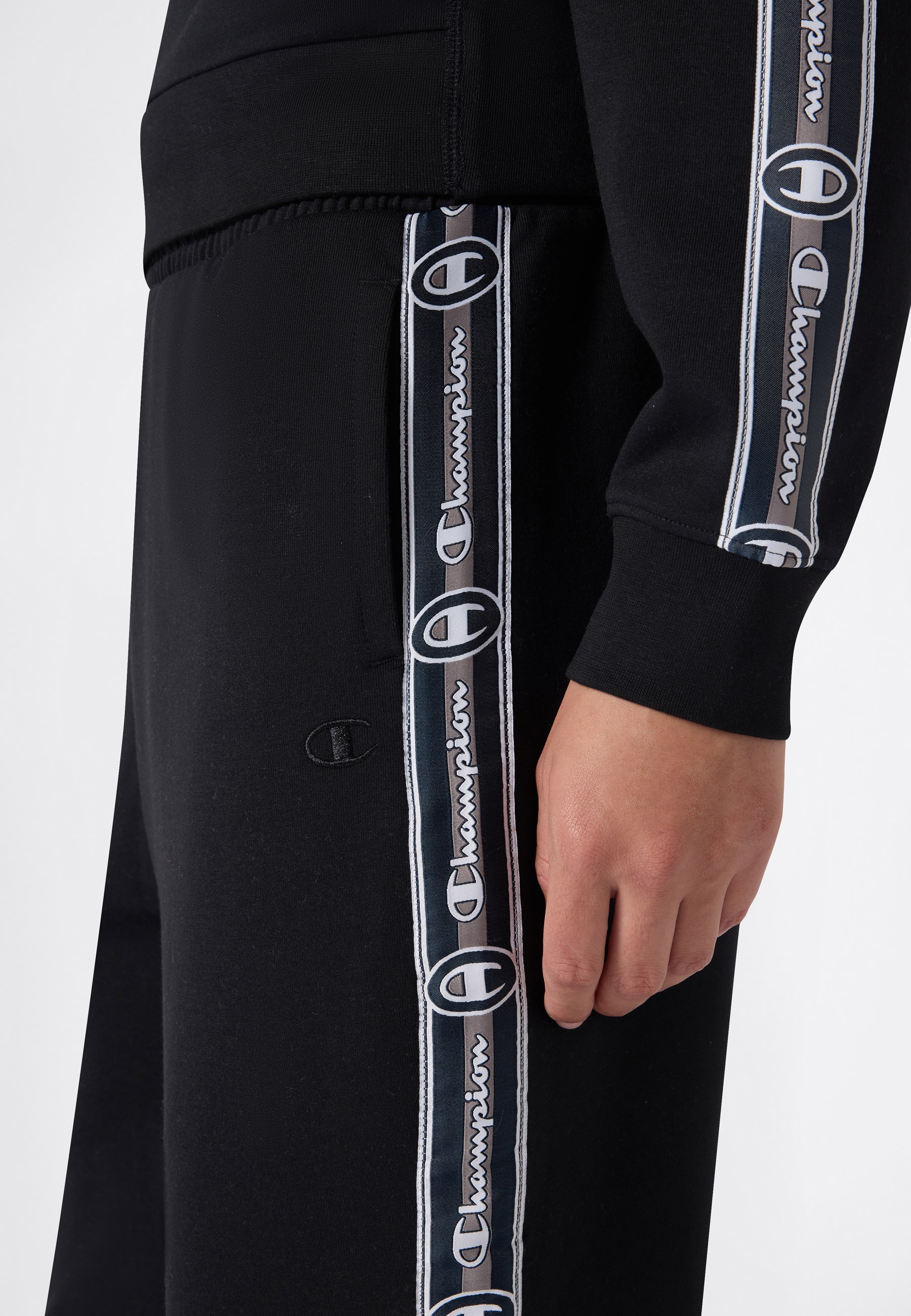 Champion Pantalon de jogging »SPORTWEAR CUFFED PANTS Loose Fit Stretch Cotton«  Avec coupe pantalon à revers, en qualité stretch, coupe ample