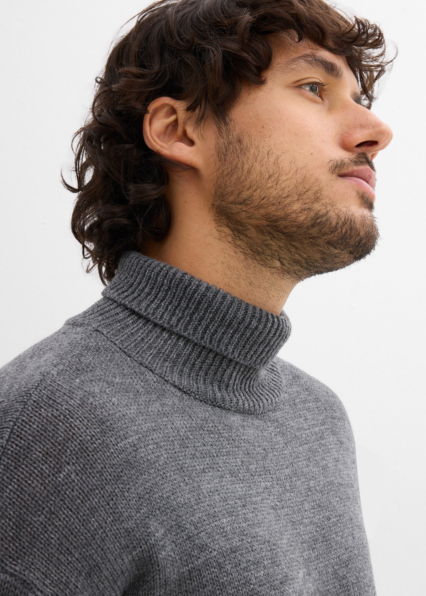 bonprix Pull à col roulé aus Polyacryl, mit Rollkragen, Regular Fit