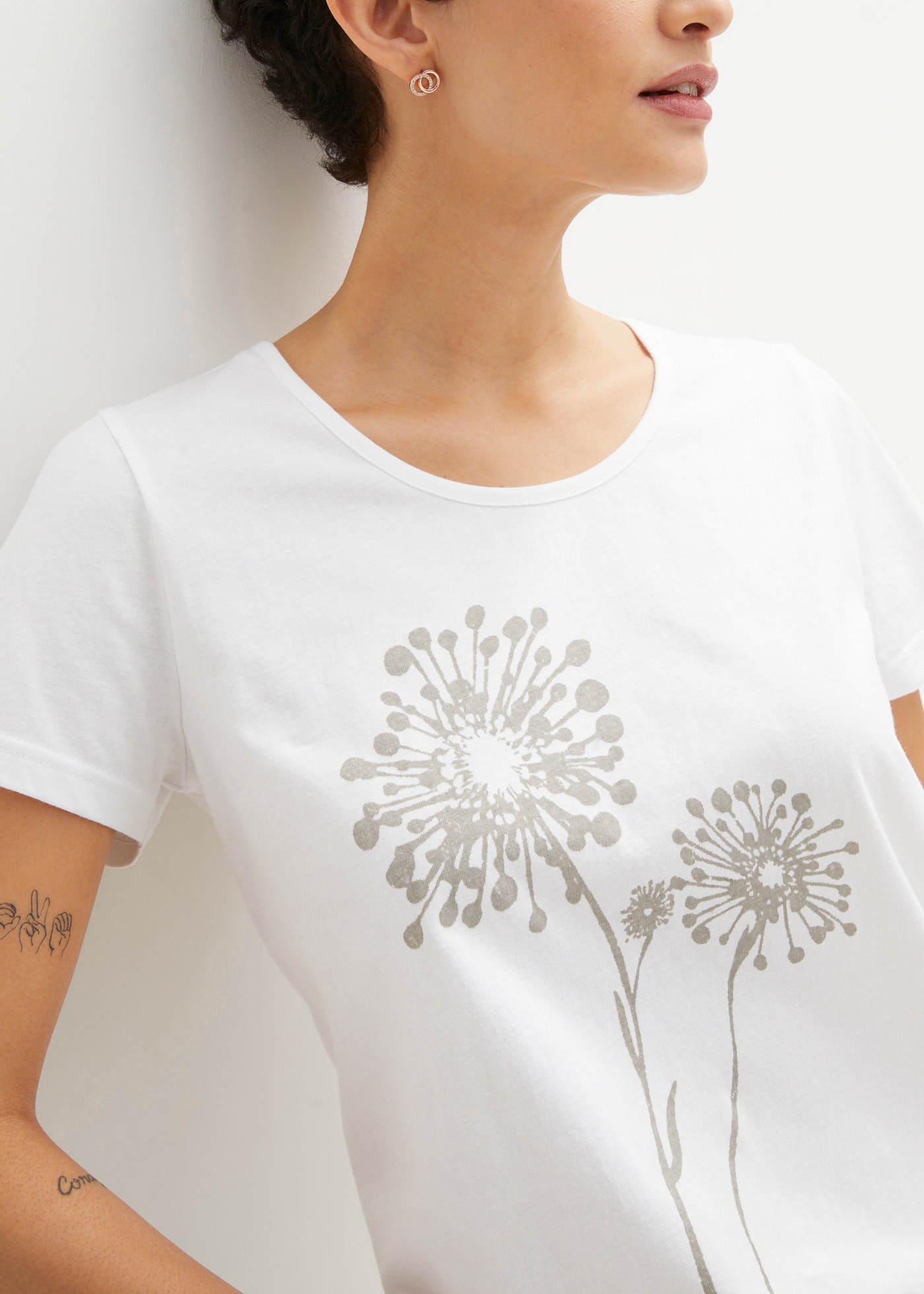 bonprix T-shirt »T-Shirt« lockere Passform, Kurzarm-Design, weiter Rundhalsausschnitt