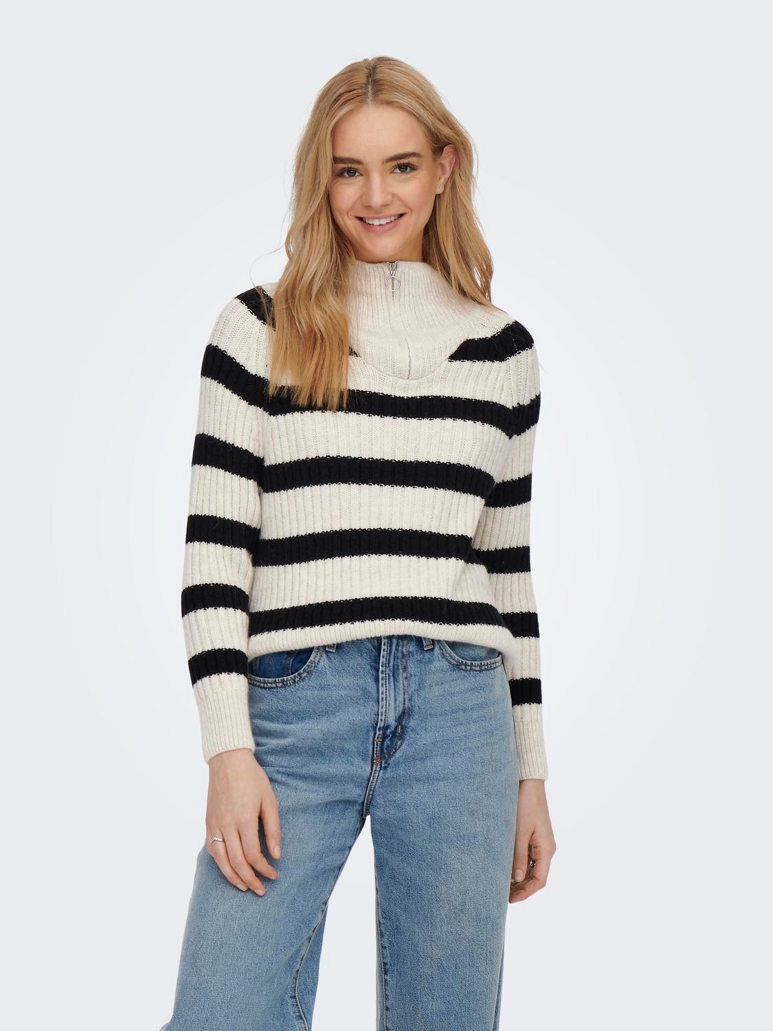 ONLY Pull à col montant »ONLLEISE FREYA LS ZIP HIGH NECK KNT NOOS«, mit Streifenmuster
