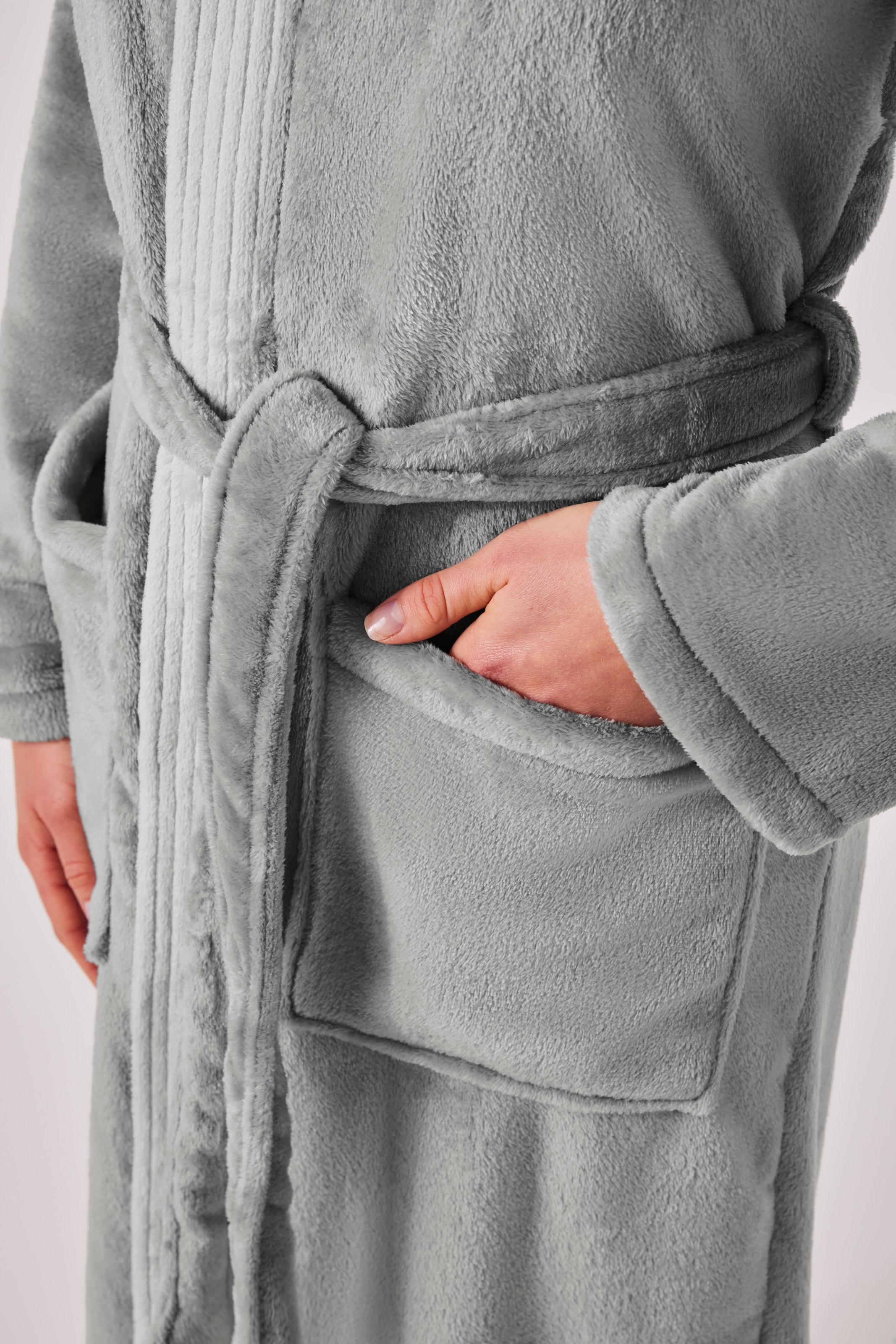 GOODproduct Unisex-Bademantel »Miia, ideal für Sauna, Spa & im Urlaub« 1 Stk. weich und kuschelig, plüsch, für Damen und Herren, S-XL