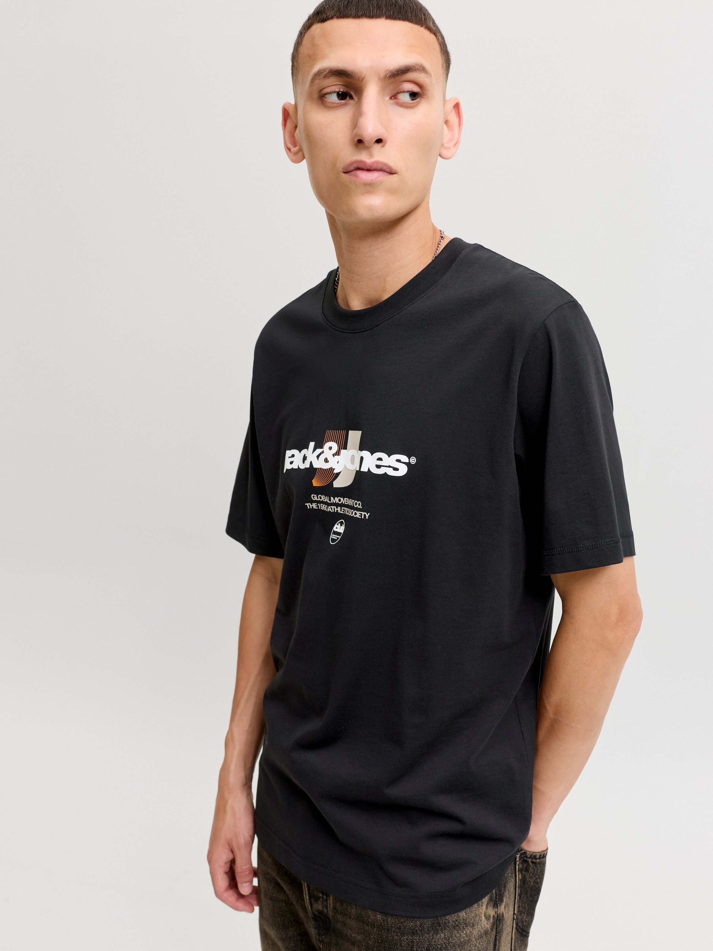 Jack & Jones Shirt à col rond »JCOCLUB GRAPHIC FRONT PRINT TEE SS CN« coton, coupe régulière