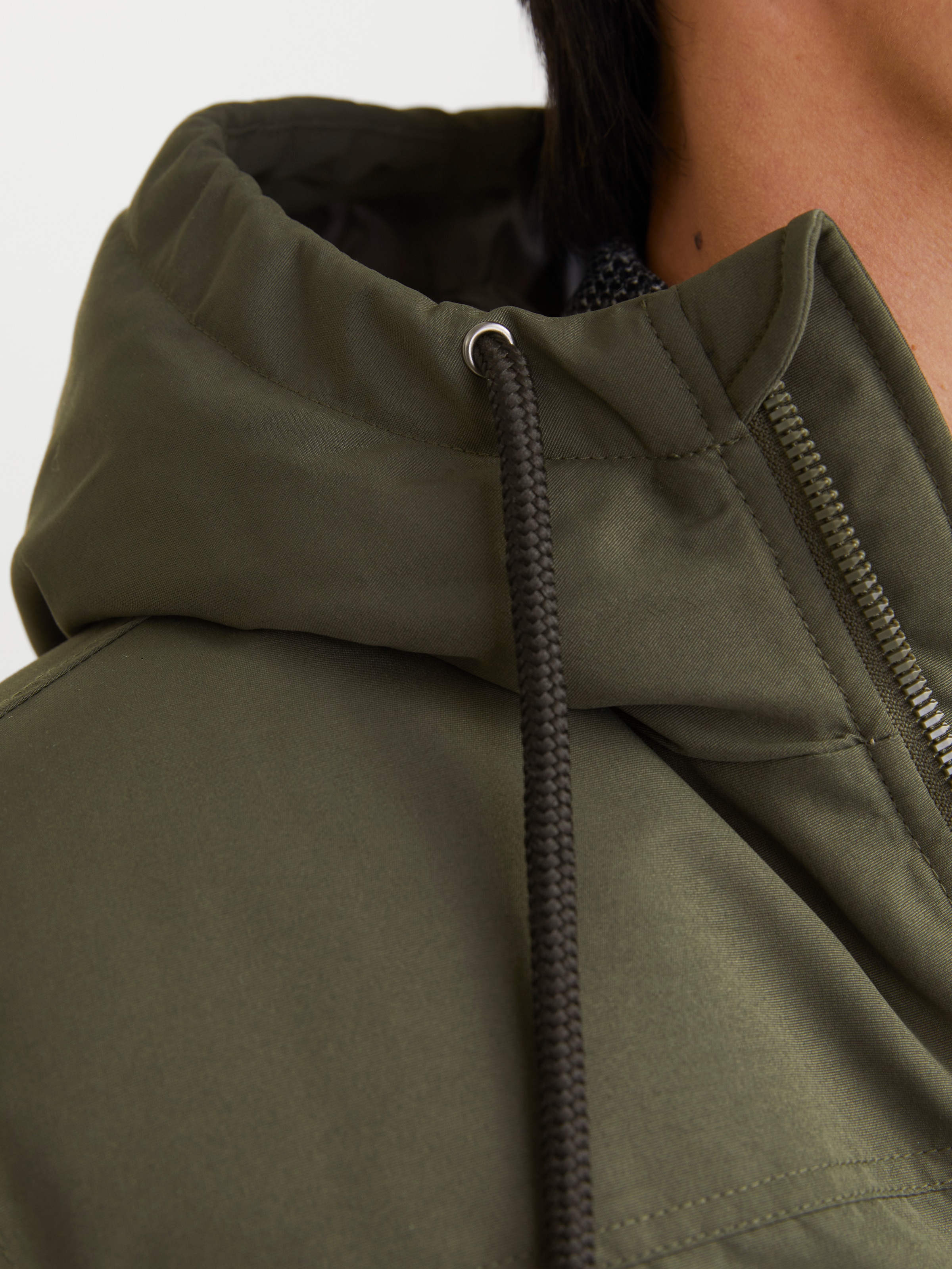 Jack & Jones Bomberjacke »JJCONSTRUCT BOMBER mit glänzender Oberfläche« mit Kapuze