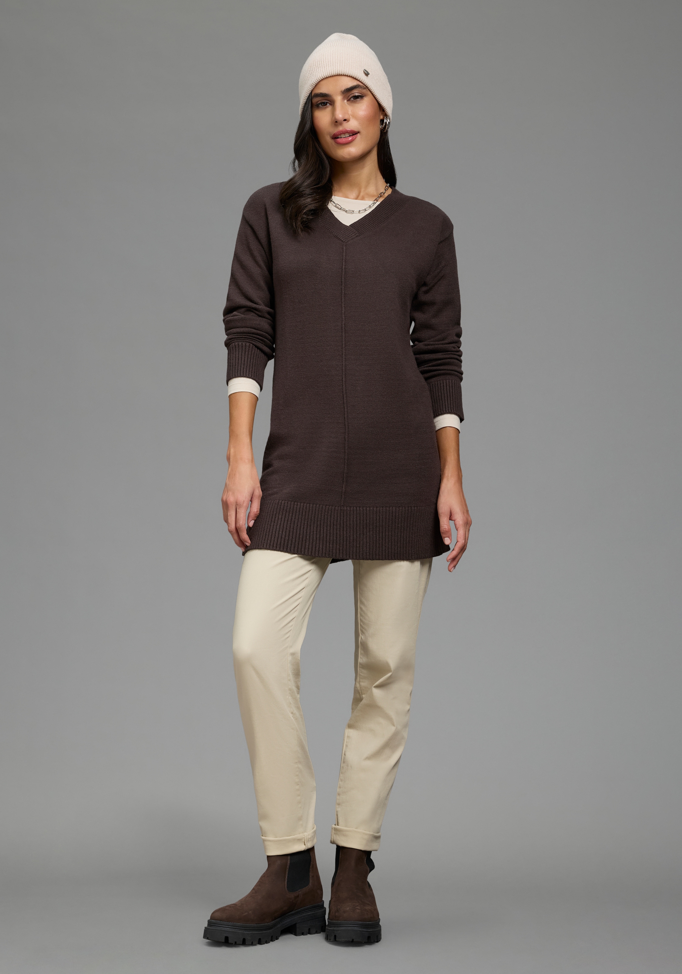 Laura Scott Strickpullover »mit femininem V-Ausschnitt« aus weicher Viskosemischung