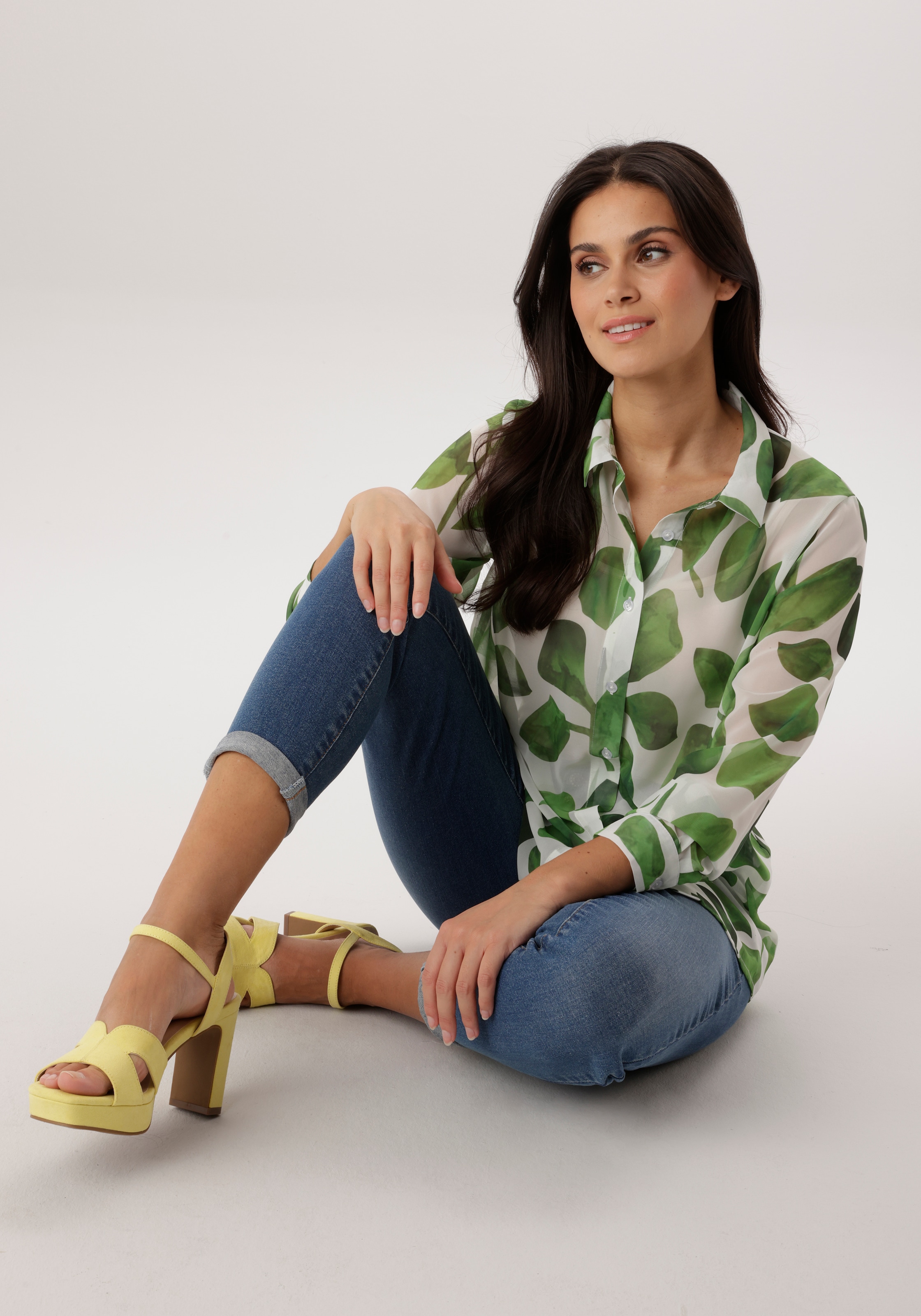 Aniston SELECTED Jeans droit sichtbare Knopfleiste und Used-Waschung - NEUE KOLLEKTION