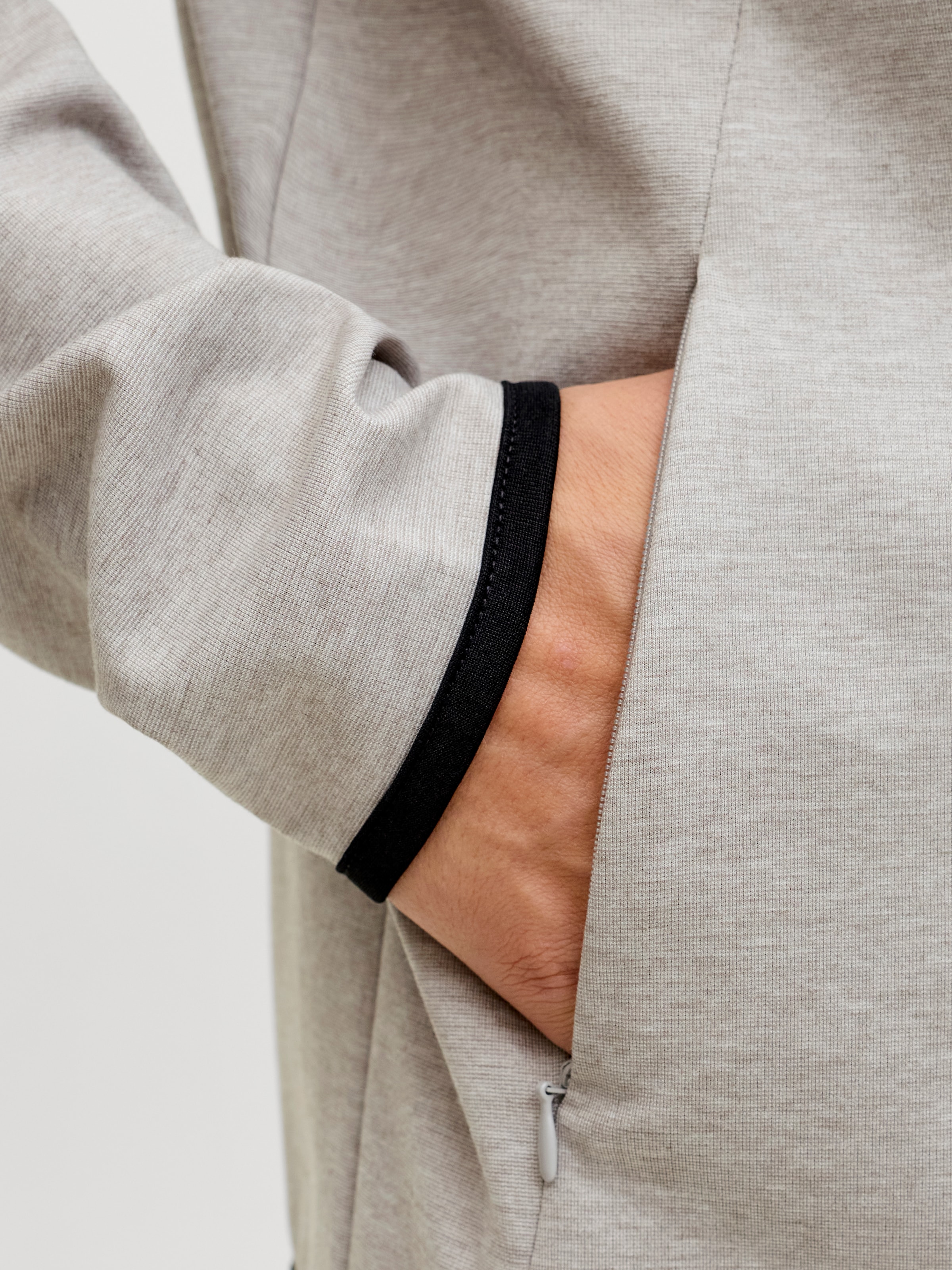 Jack & Jones Sweatshirt »JJEBASE SWEAT ZIP HOOD SN«, mit Kaputze
