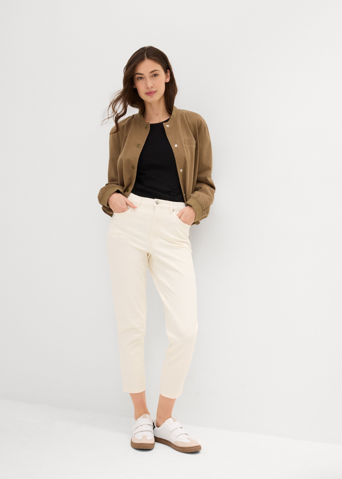 bonprix Jeans mom Loose Fit, Stretch-Anteil, 5-Pocket-Design