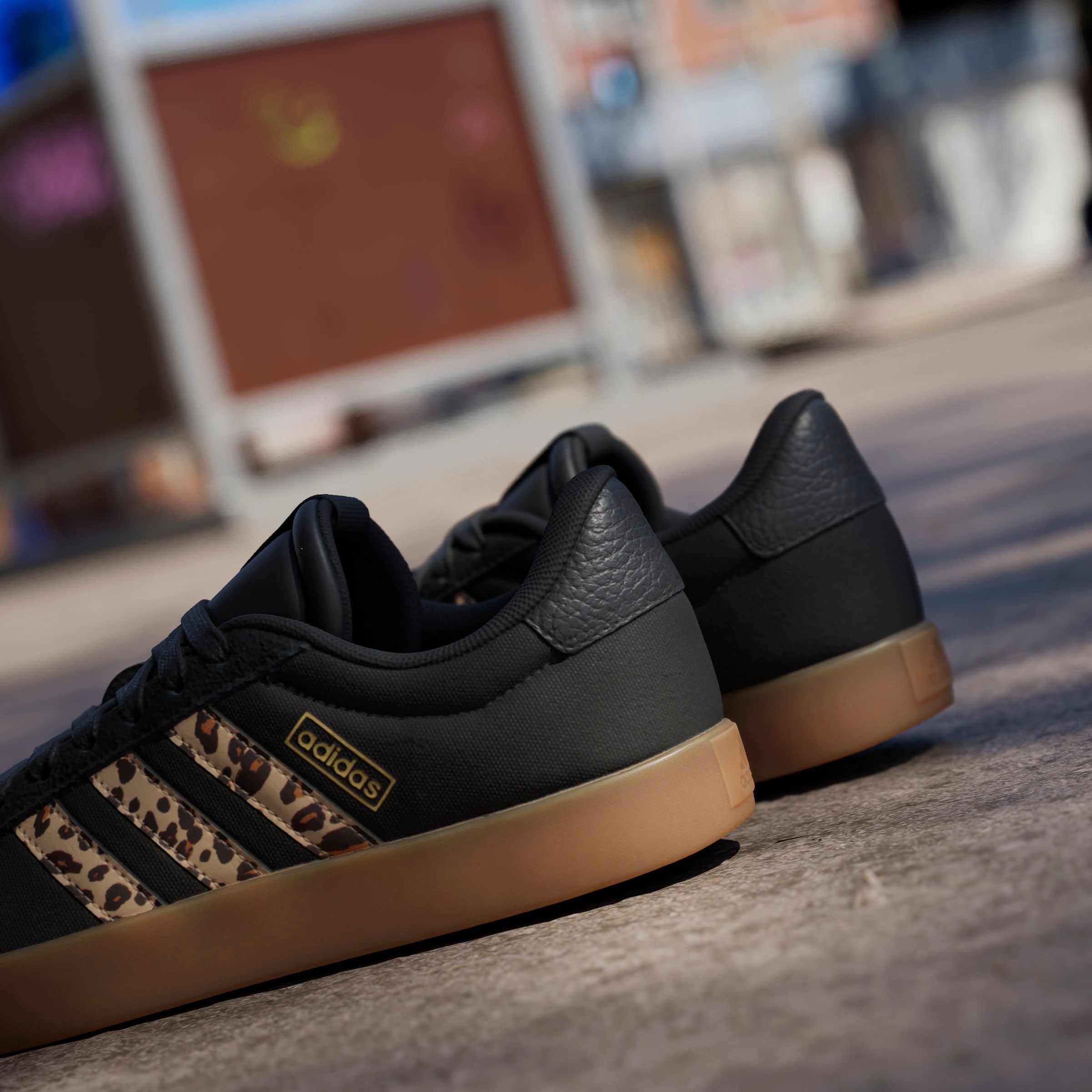 adidas Sportswear Sneakers »VL COURT 3.0«  mit Leo Muster