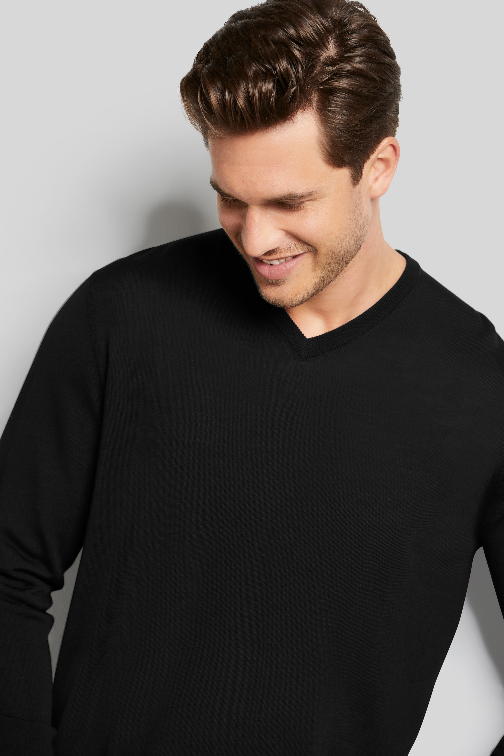 bugatti Rundhalspullover aus feiner Merinowolle