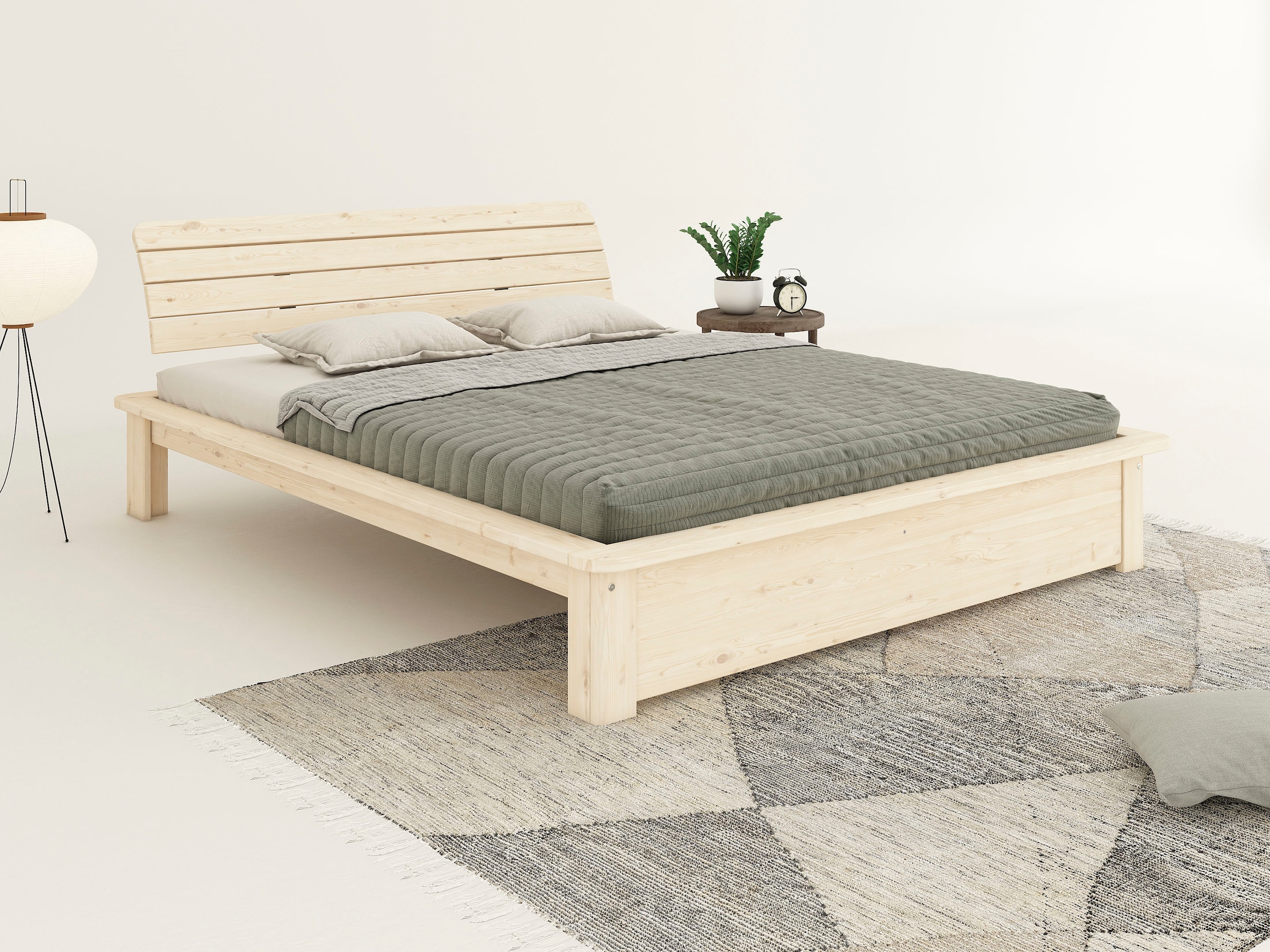 GOODproduct Massivholzbett »Antri, Futonbett, ergonomisch geformtes Kopfteil, stilvolles Design« Rahmen zur Ablage von Smartphone, mit Lattenrost, Bettkasten optional