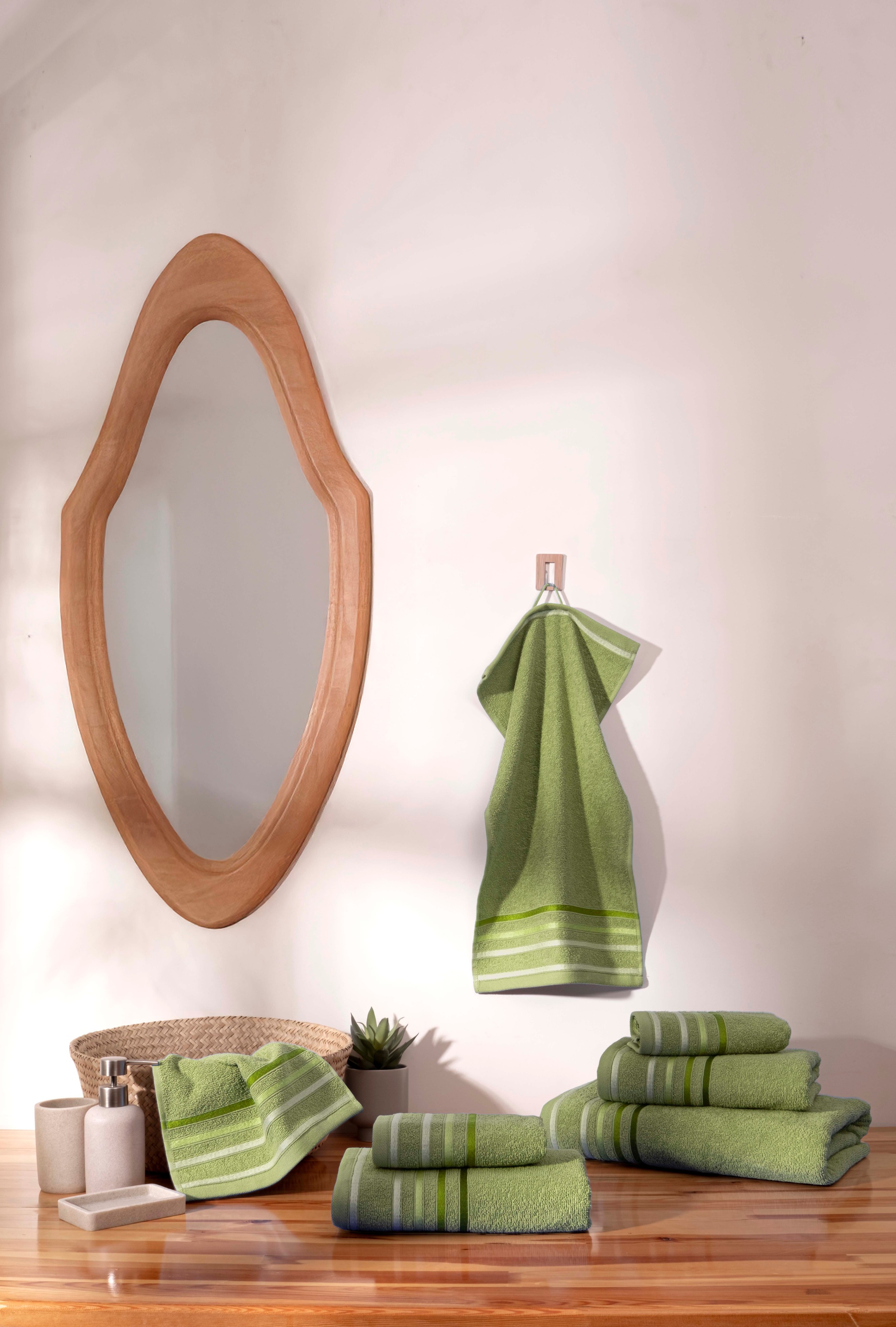 my home Set de serviettes »Niki, Duschtuch, Handtücher und Gästetücher« Set Frottee en feutre Handtücher mit mehrfarbiger Streifenbordüre, aus 100% Baumwolle, weich