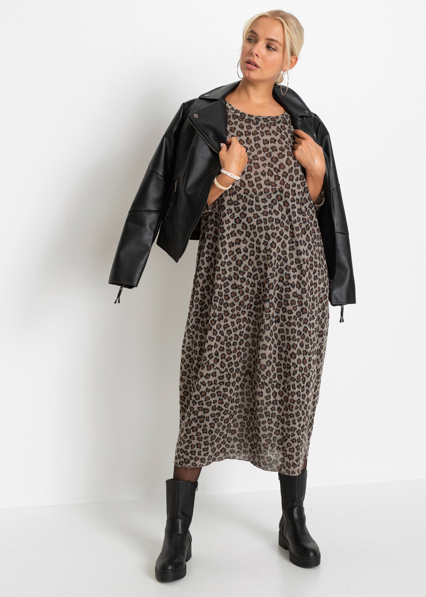 bonprix Robe t-shirt für Alltag, aus Polyester und Baumwolle, mit O-Shape, in Ballonform