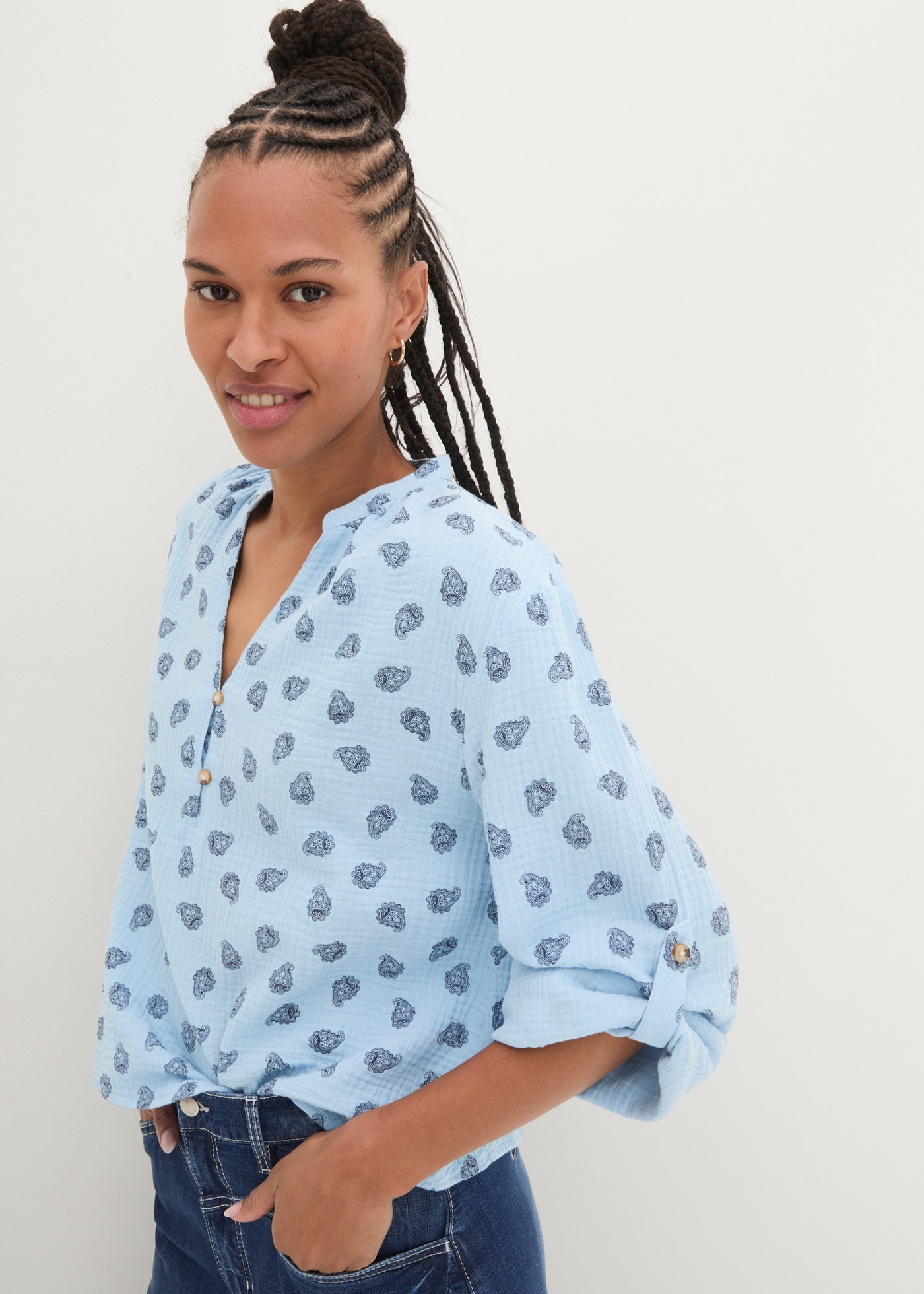 bonprix Blouse à manches longues »Oversize-Bluse aus luftigem Musselin« Oversize-Passform, für den Alltag, aus Musselin, mit V-Ausschnitt