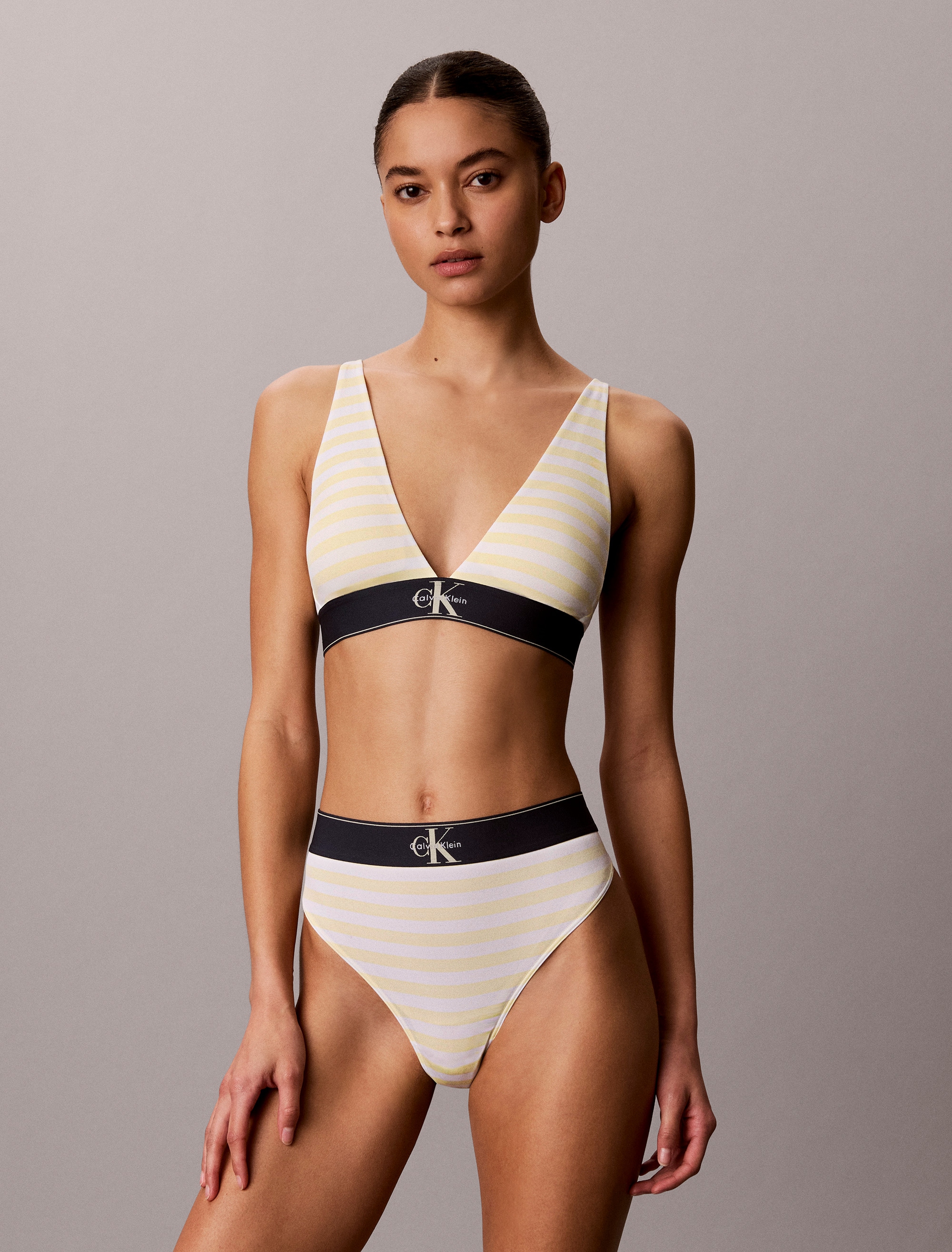 Calvin Klein Underwear Soutien-gorge triangle »LIGHTLY LINED TRIANGLE« coupe près du corps avec bretelles réglables