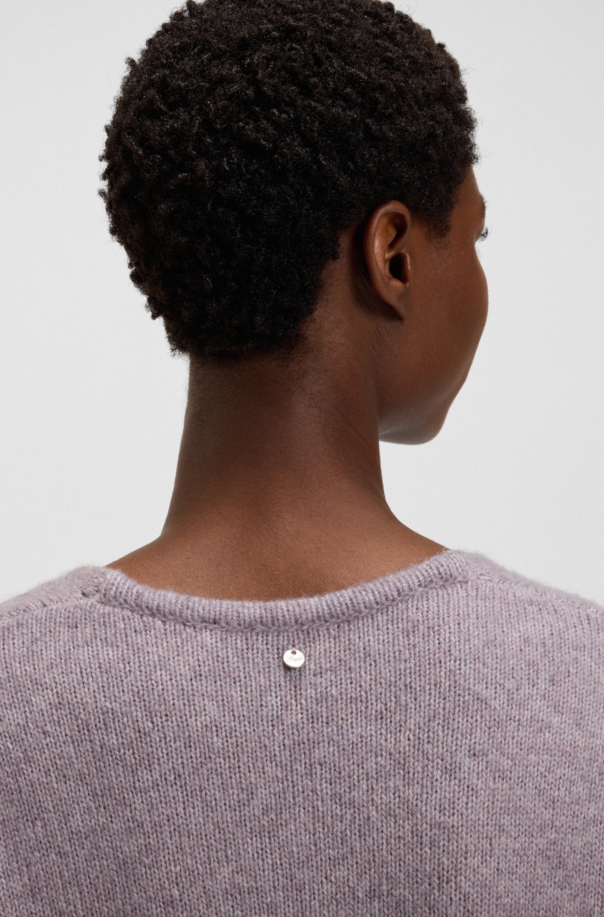 BOSS ORANGE Strickpullover »Fondyssa Premium Damenmode« im Relaxed Fit, V-Ausschnitt