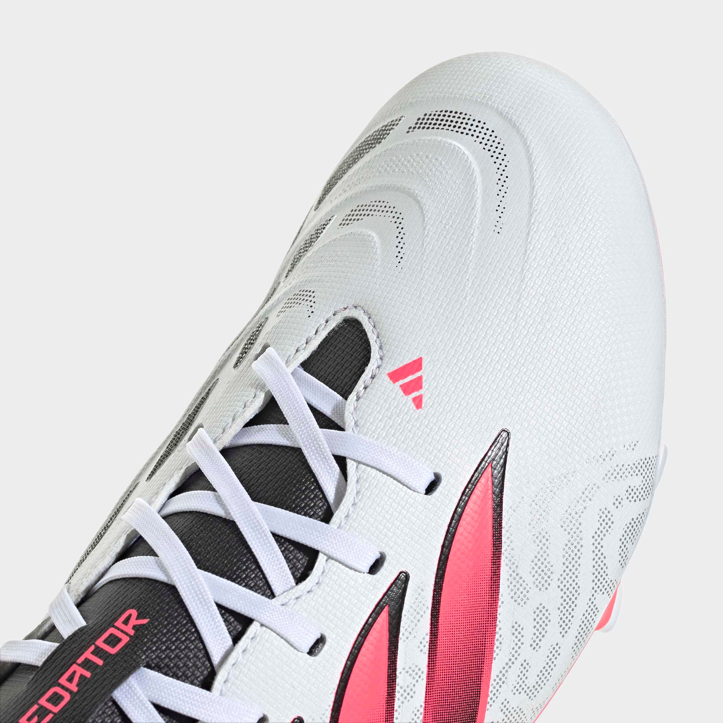 adidas Performance Chaussure de football »PREDATOR CLUB FG/MG«  adapté à de nombreux types de sols