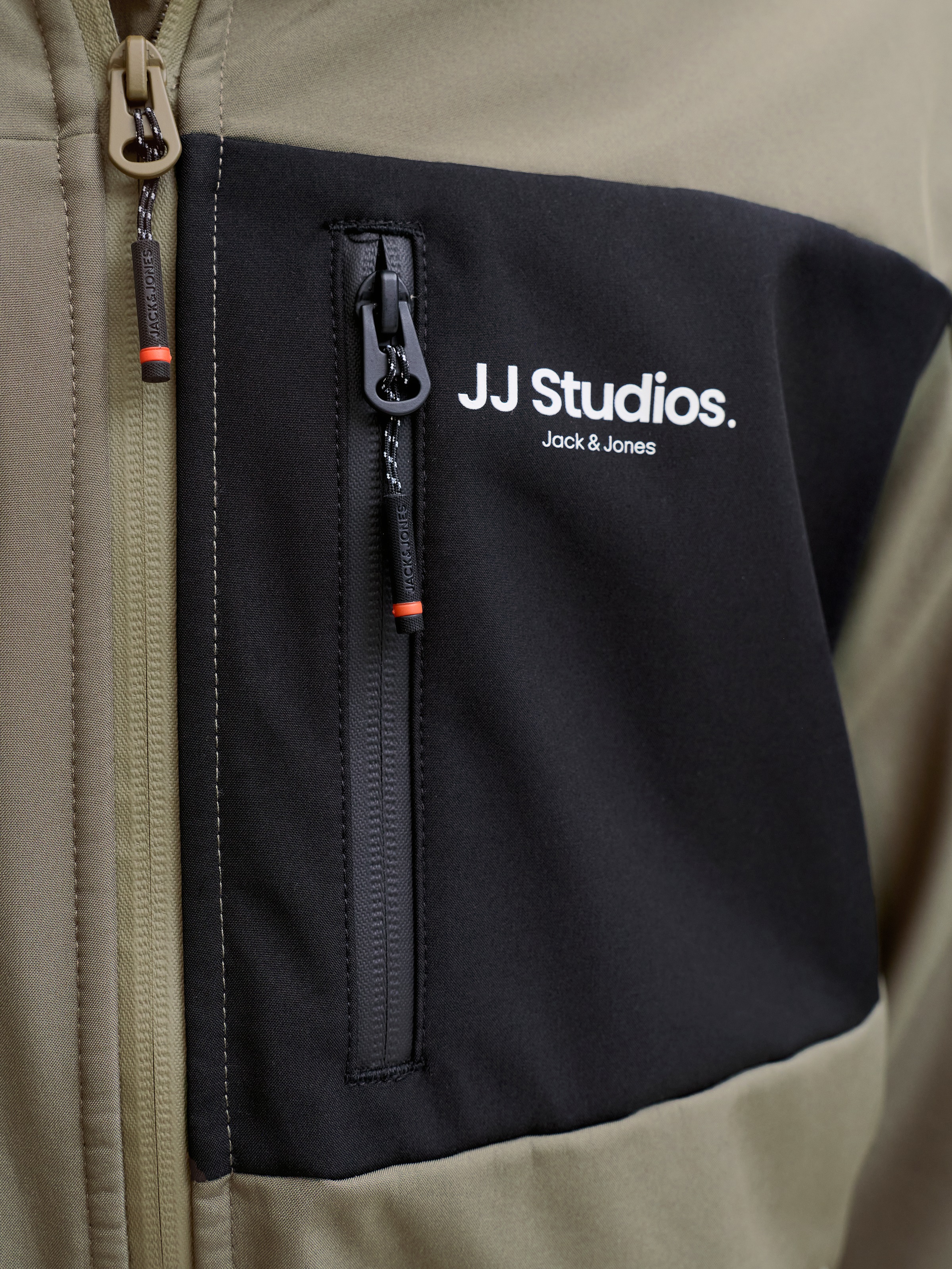 Jack & Jones Veste softshell »JJNORTH SOFTSHELL JACKET« avec capuche