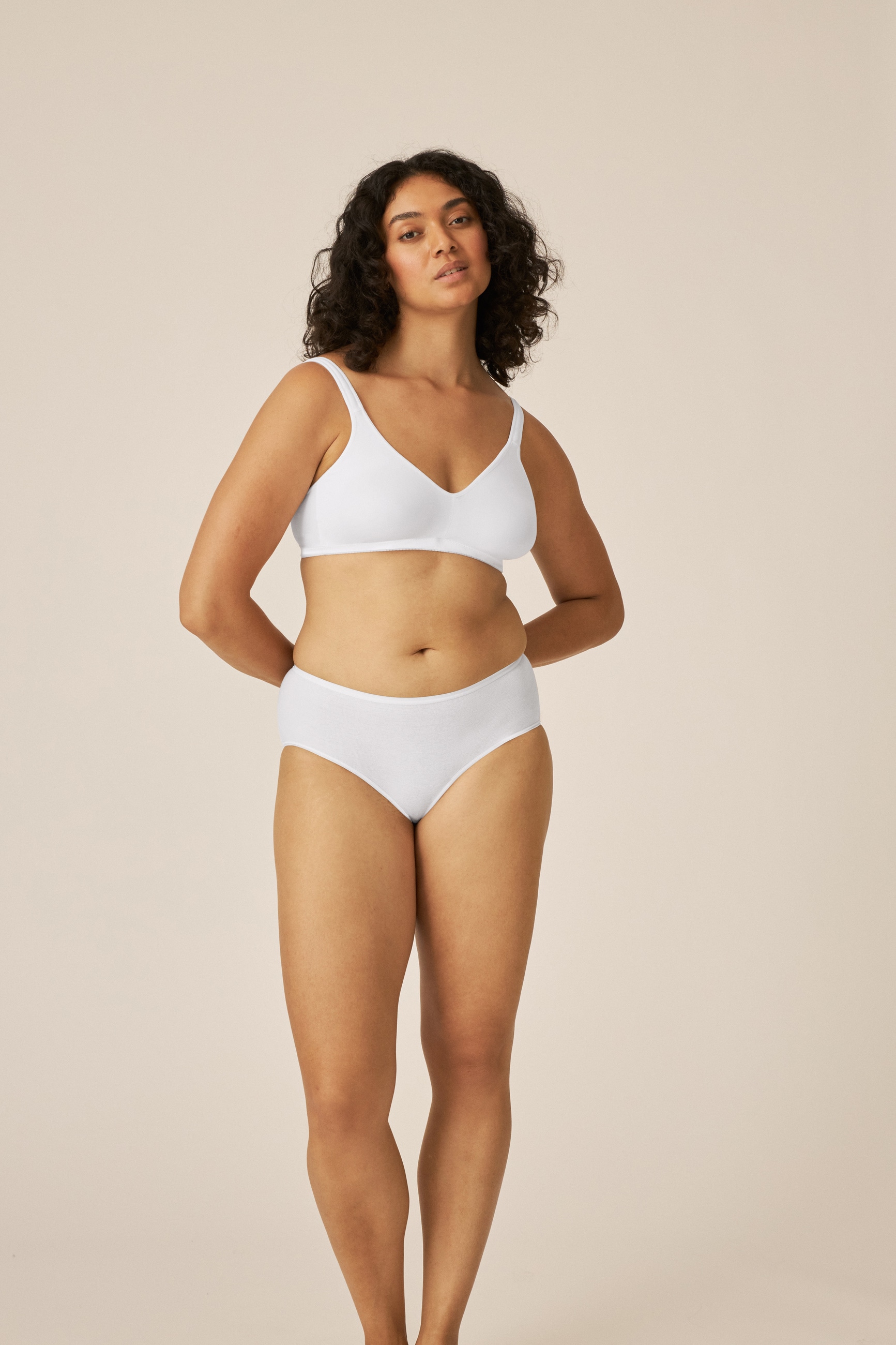 Naturana Soutien-gorge sans armatures »Elasticup« 1 cuis vorgeformte Cups, breite Träger, ohne Bügel, bequem, basic