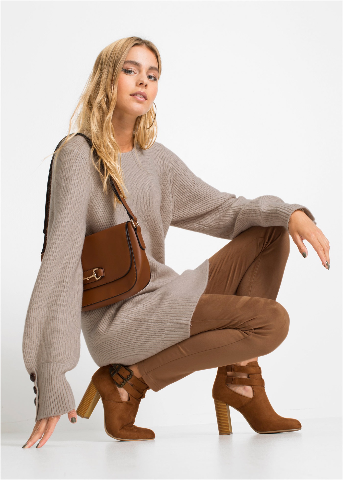 bonprix Pull long »Longpullover mit Knöpfen« avec boutons décoratifs, col rond