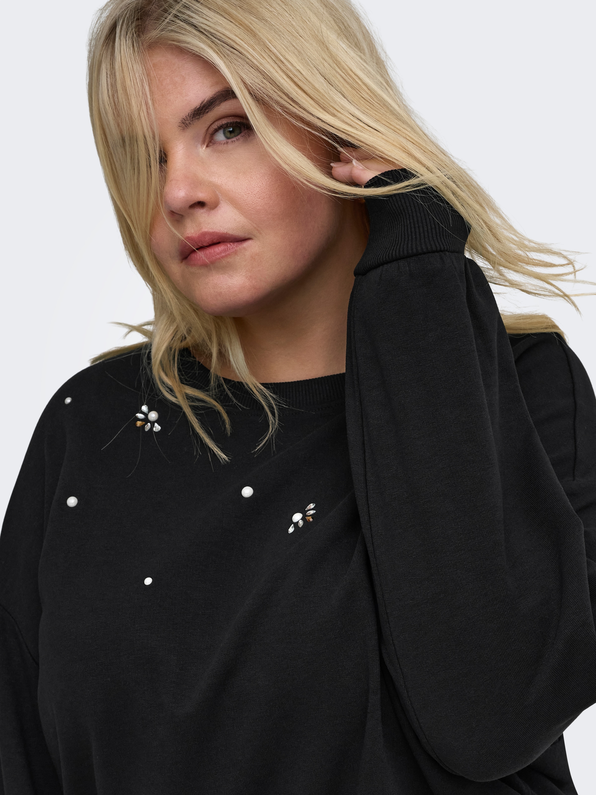 ONLY CARMAKOMA Sweat-shirt »CARAMBER L/S O-NECK SWEAT JRS«, mélange de coton
