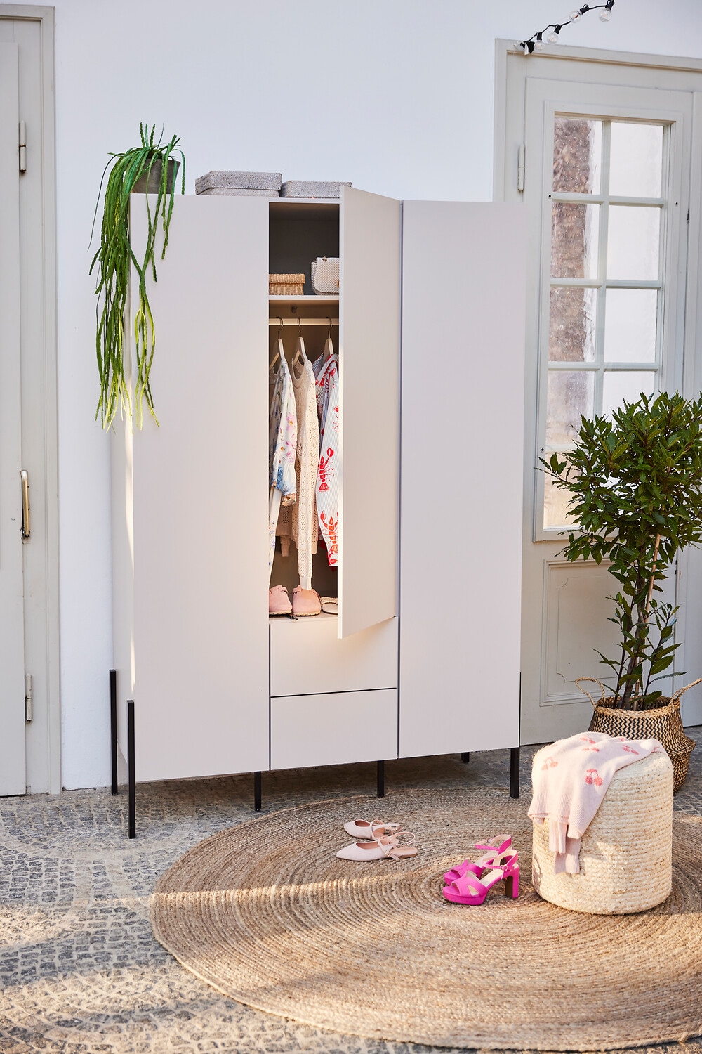 GOODproduct Kleiderschrank »Jukon, moderner Kleiderschrank mit Metallfüssen« B/H/T 3-Türer: ca. 135/210/60 4-Türer ca: 180/210/60,  push to open Funktion, passend zur JUKON Serie, viel Stauraum